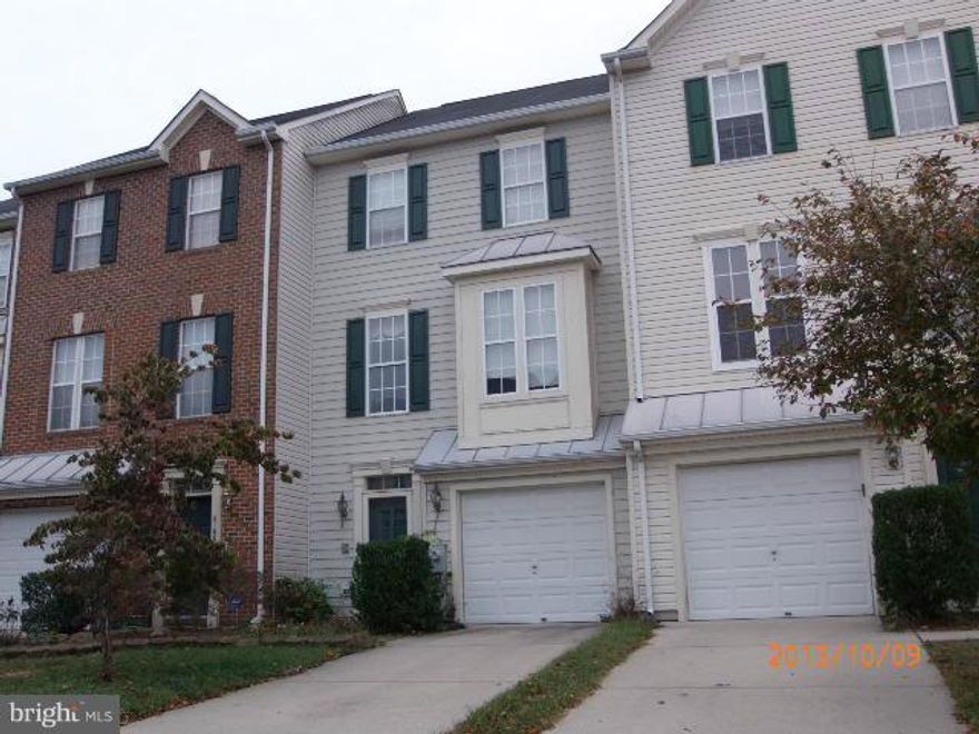 This is a find of a lifetime. Don't miss this large three level townhome in Farmington Village. This home offers a lot space and open floor plan. fresh paint and new carpet installed