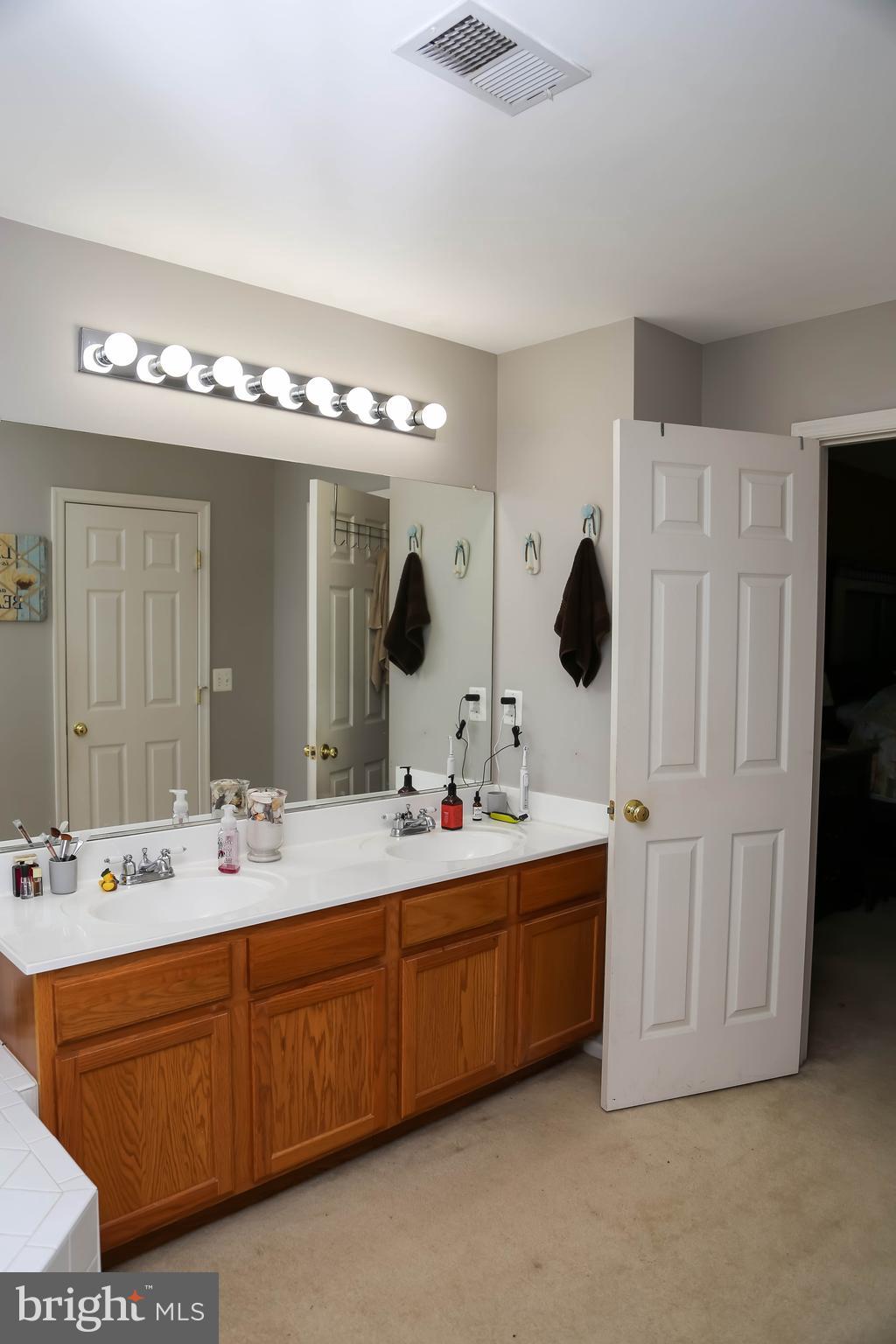 APPLE GROVE - Residential