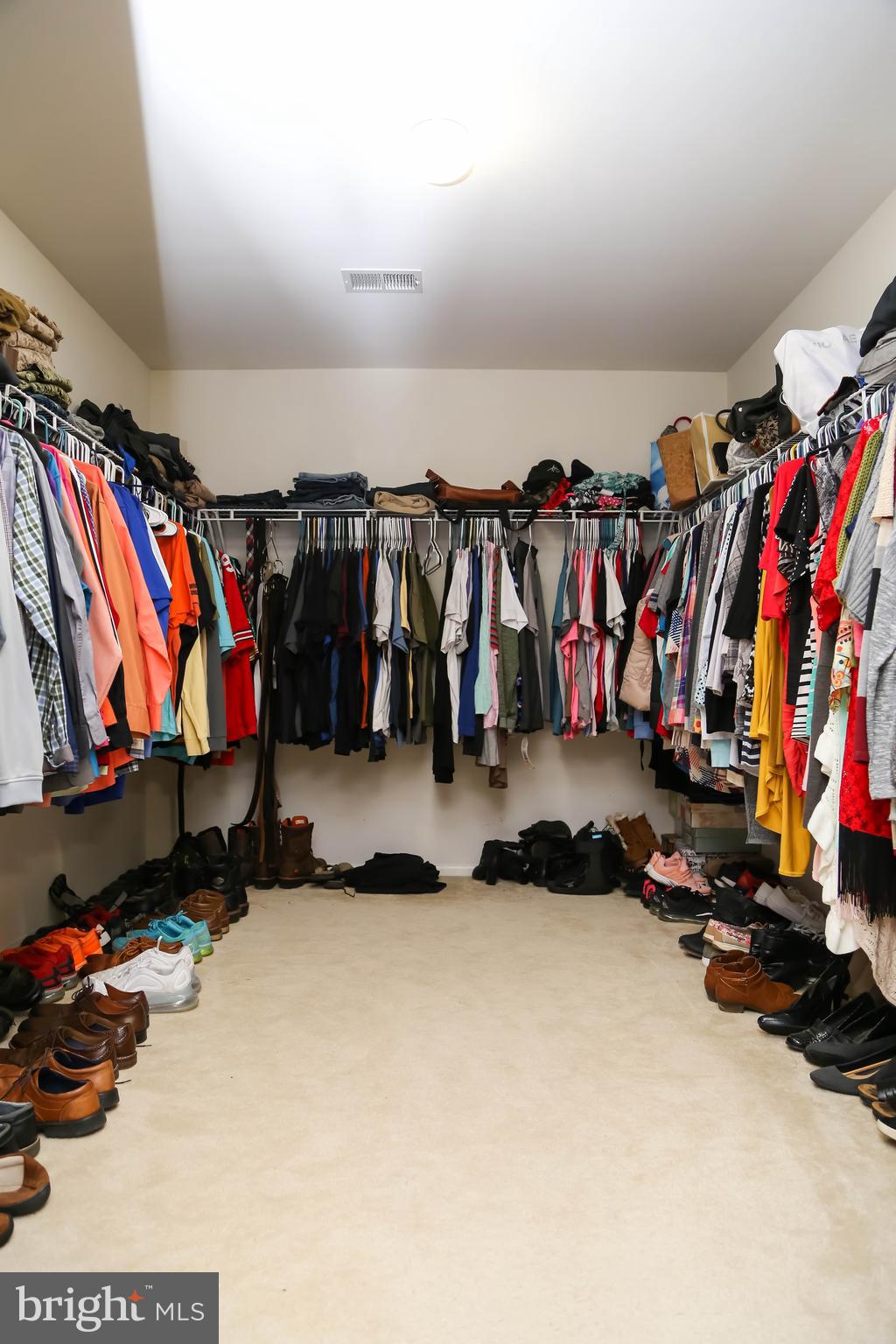 APPLE GROVE - Residential