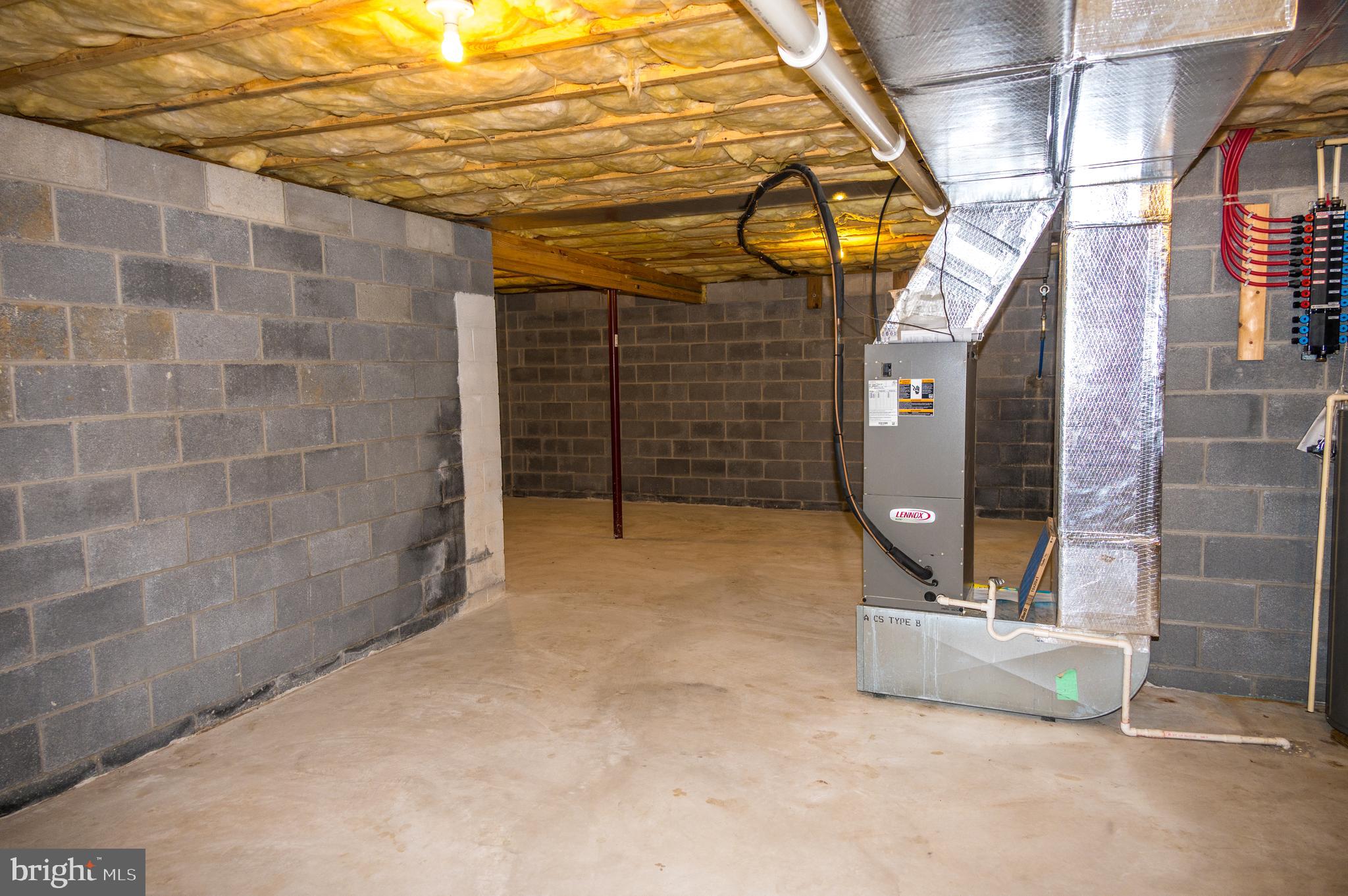 MOUNTAIN SHADOW ESTATES - Residential Lease