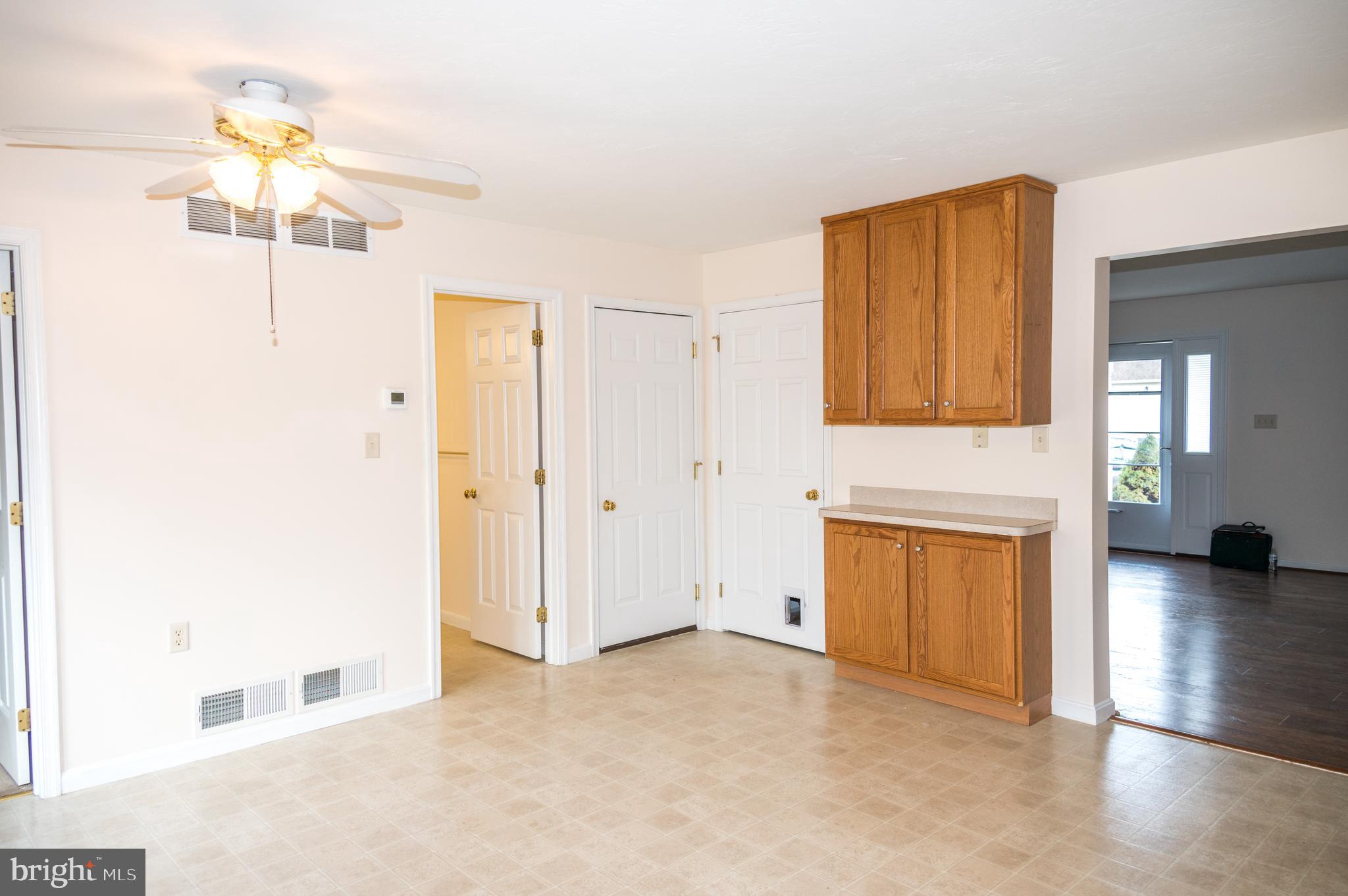 MOUNTAIN SHADOW ESTATES - Residential Lease