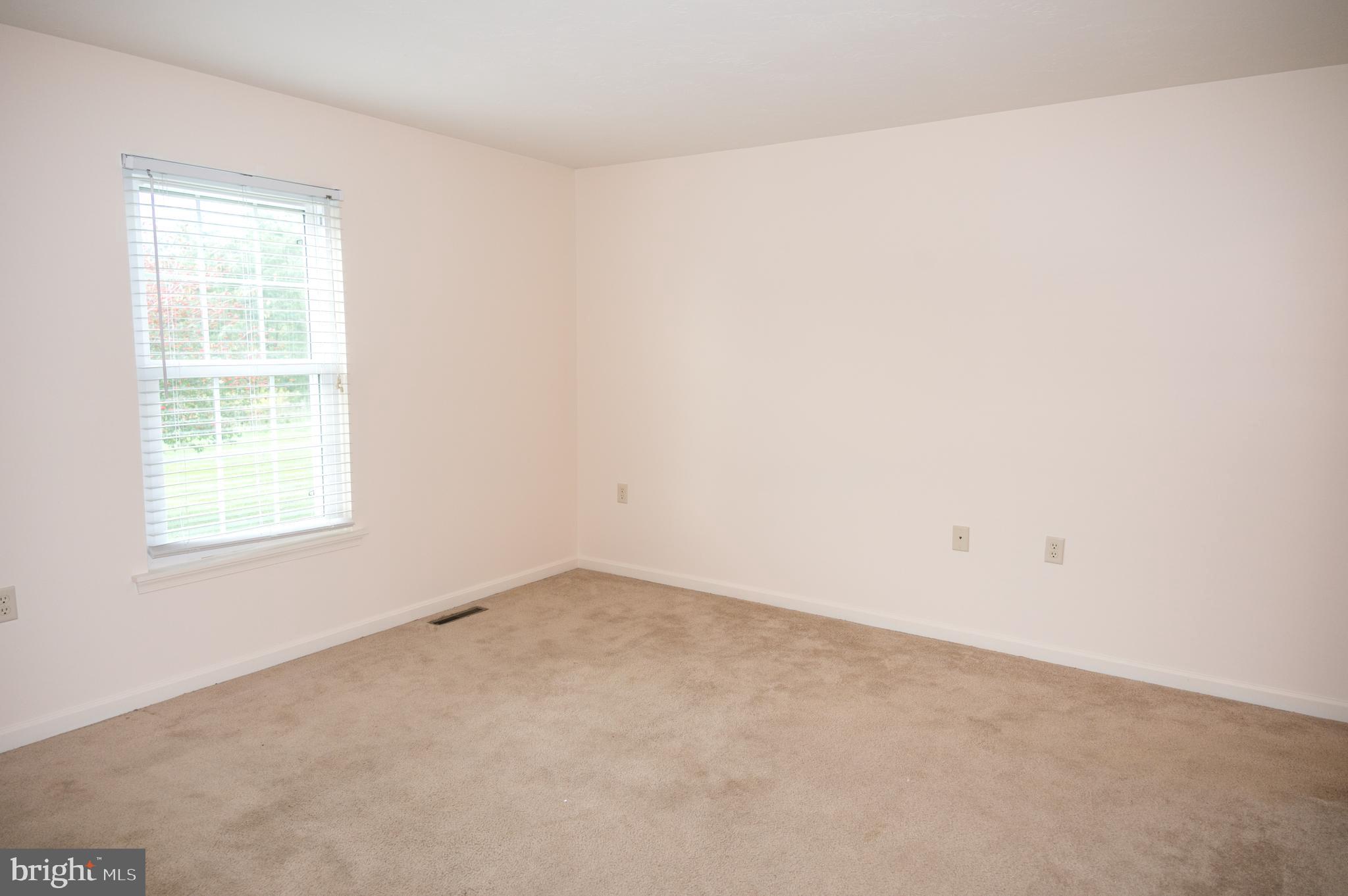 MOUNTAIN SHADOW ESTATES - Residential Lease