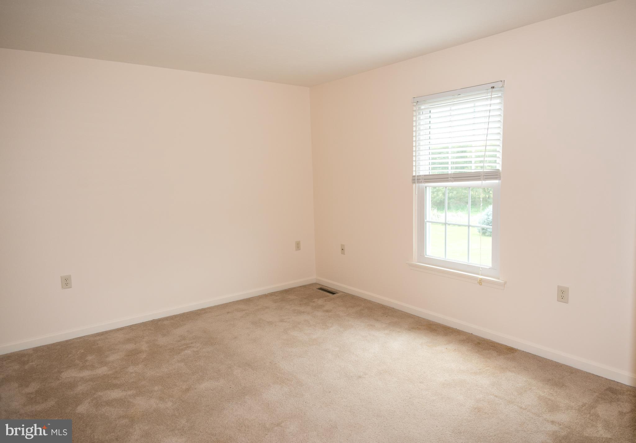 MOUNTAIN SHADOW ESTATES - Residential Lease