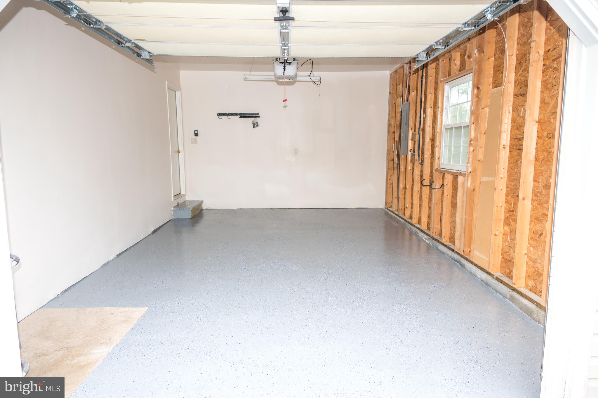 MOUNTAIN SHADOW ESTATES - Residential Lease