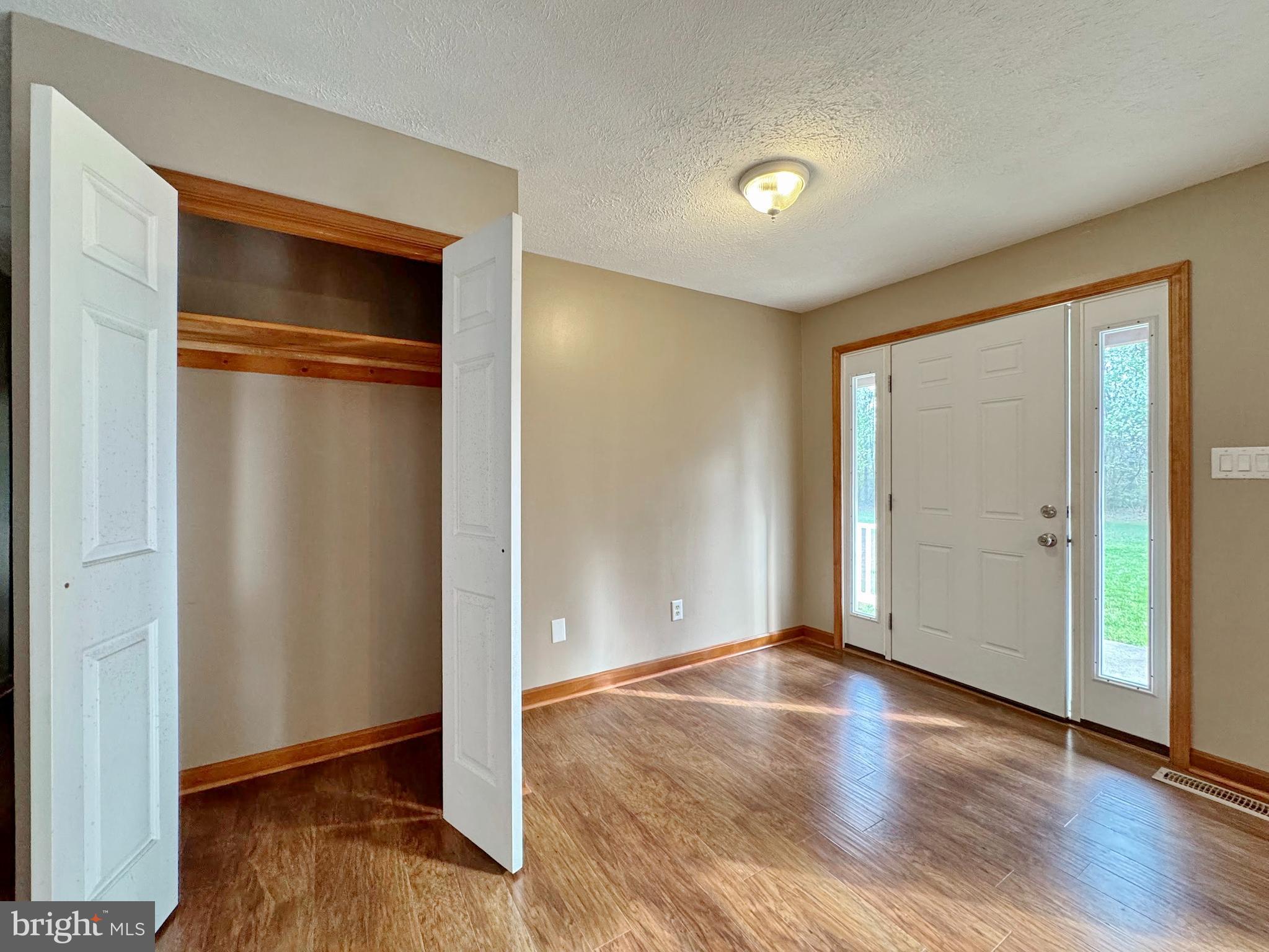 WHITE PLAINS - Residential