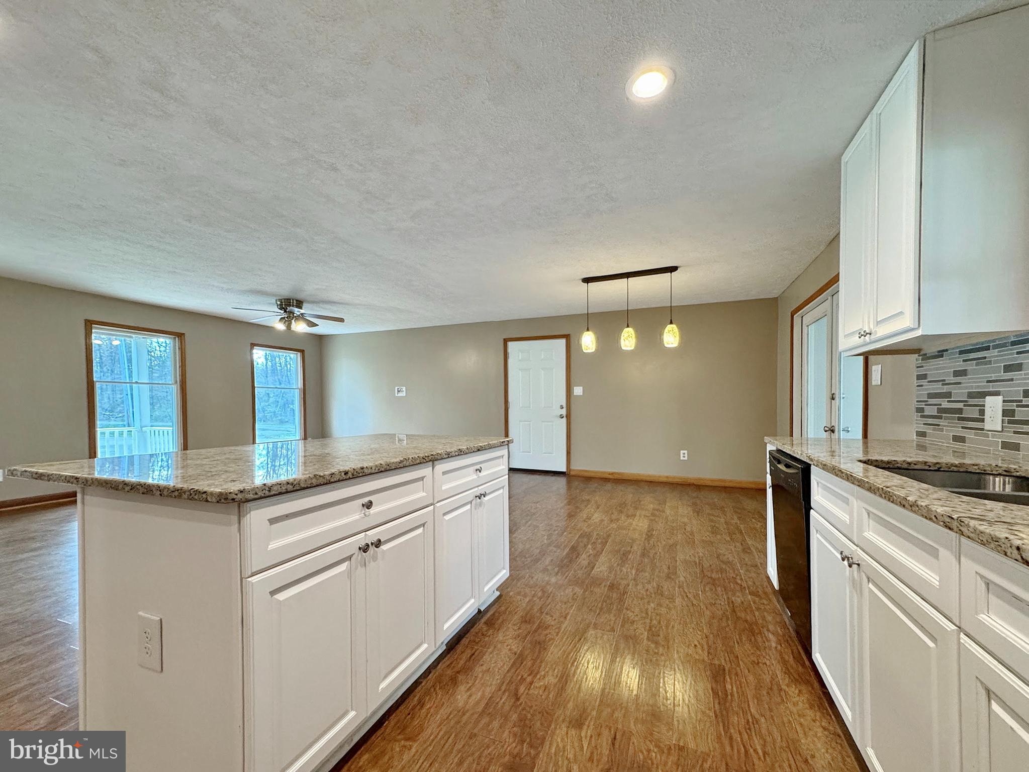 WHITE PLAINS - Residential