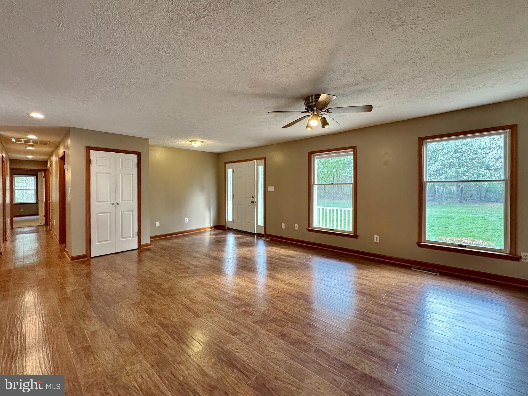 WHITE PLAINS - Residential