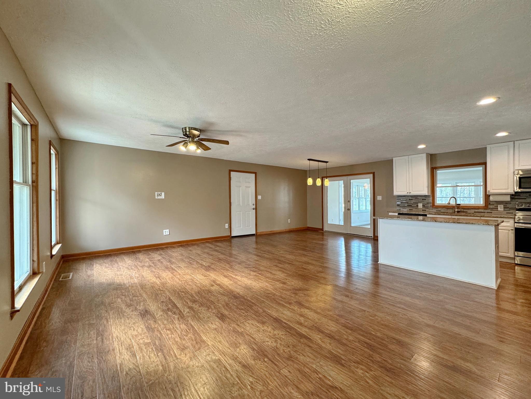 WHITE PLAINS - Residential