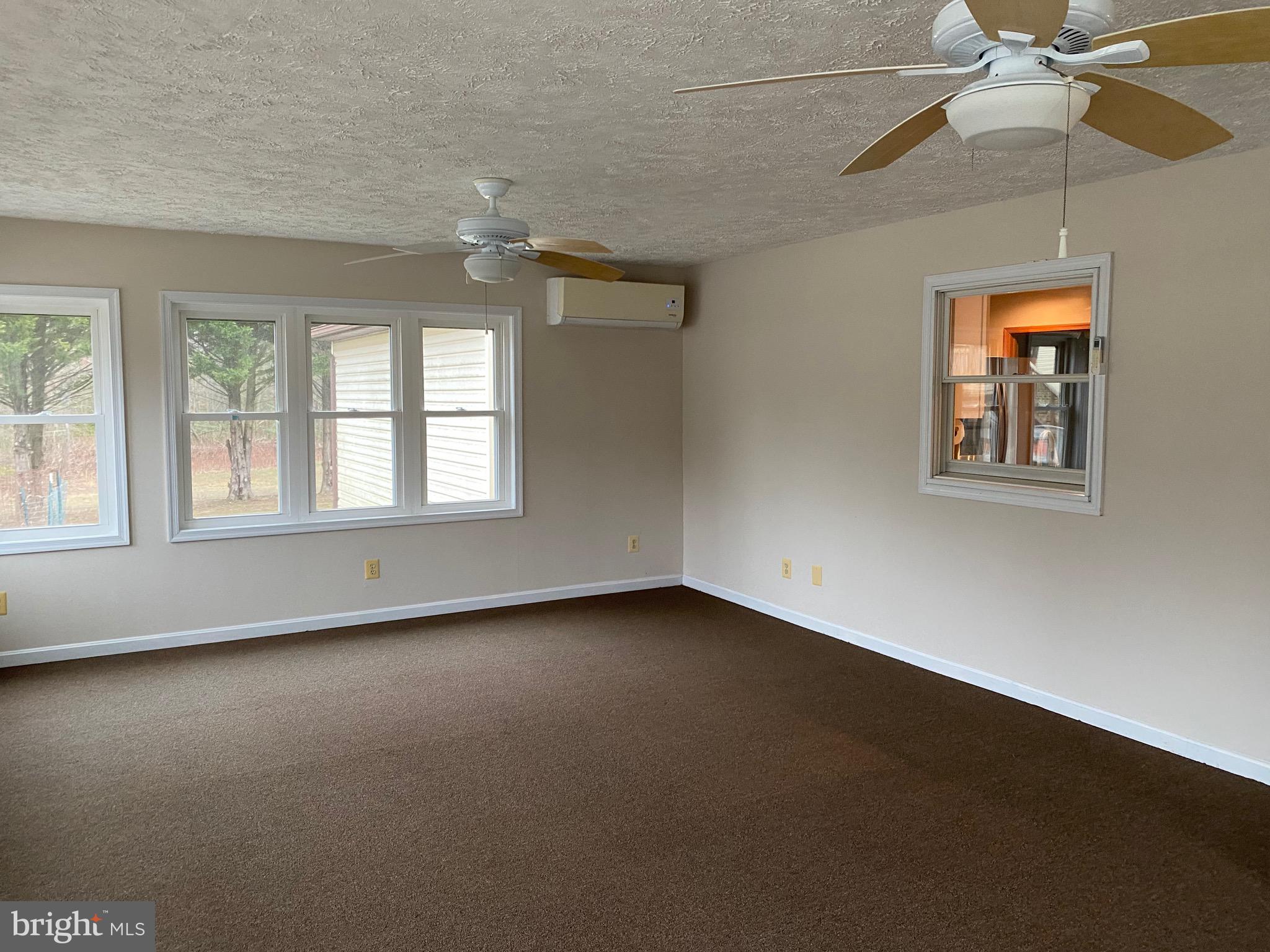 WHITE PLAINS - Residential