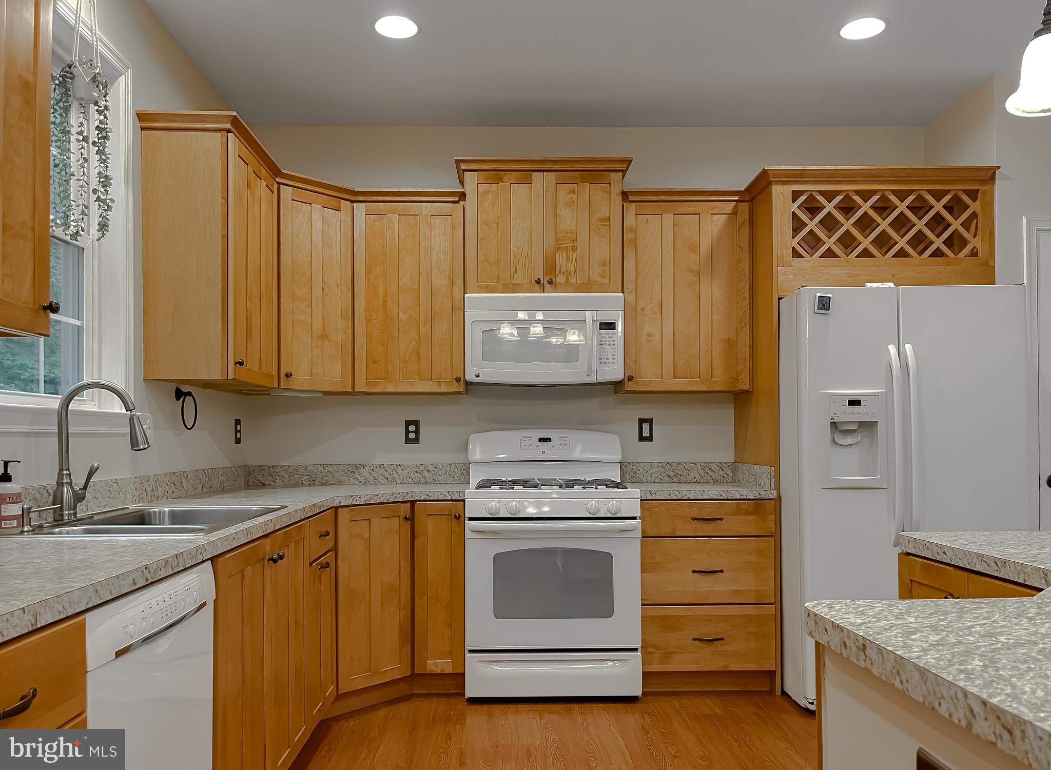 RUE WOODS SUBDIVISION - Residential Lease