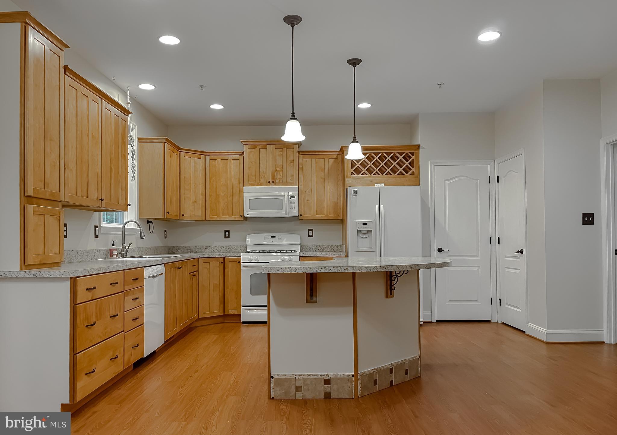 RUE WOODS SUBDIVISION - Residential Lease