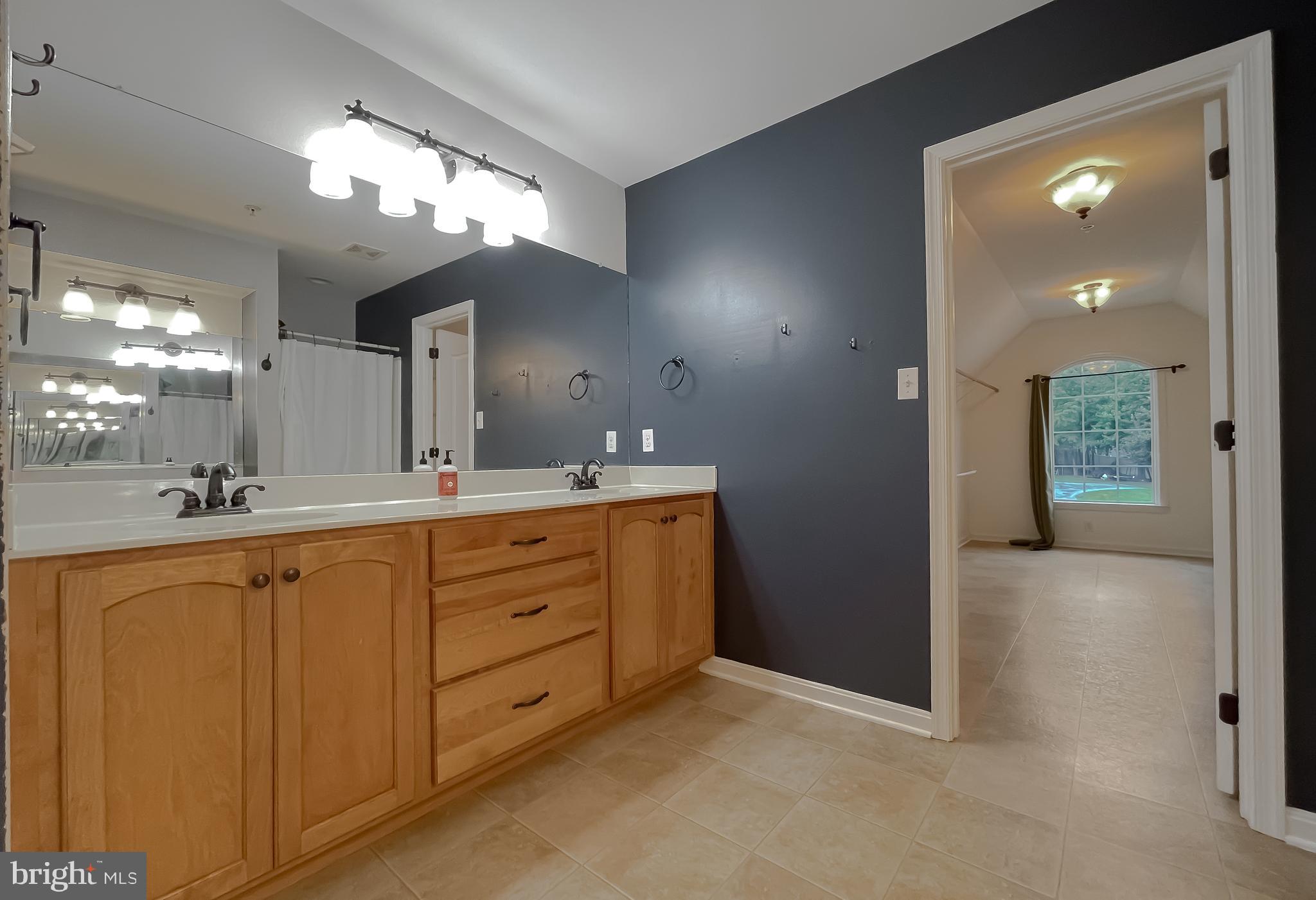 RUE WOODS SUBDIVISION - Residential Lease