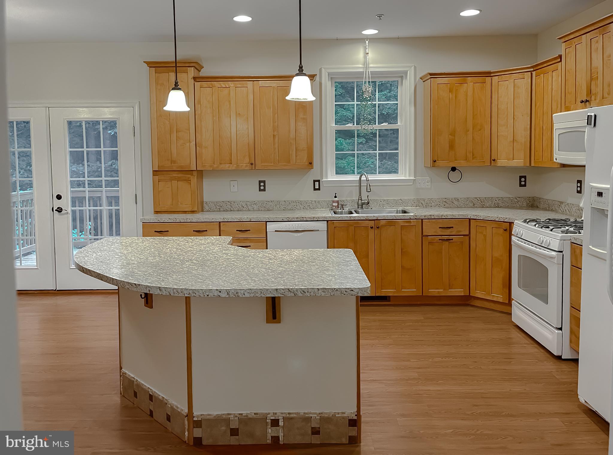 RUE WOODS SUBDIVISION - Residential Lease