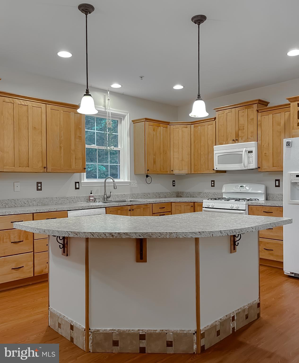 RUE WOODS SUBDIVISION - Residential Lease