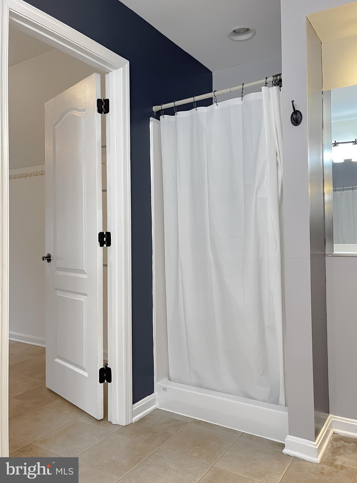 RUE WOODS SUBDIVISION - Residential Lease