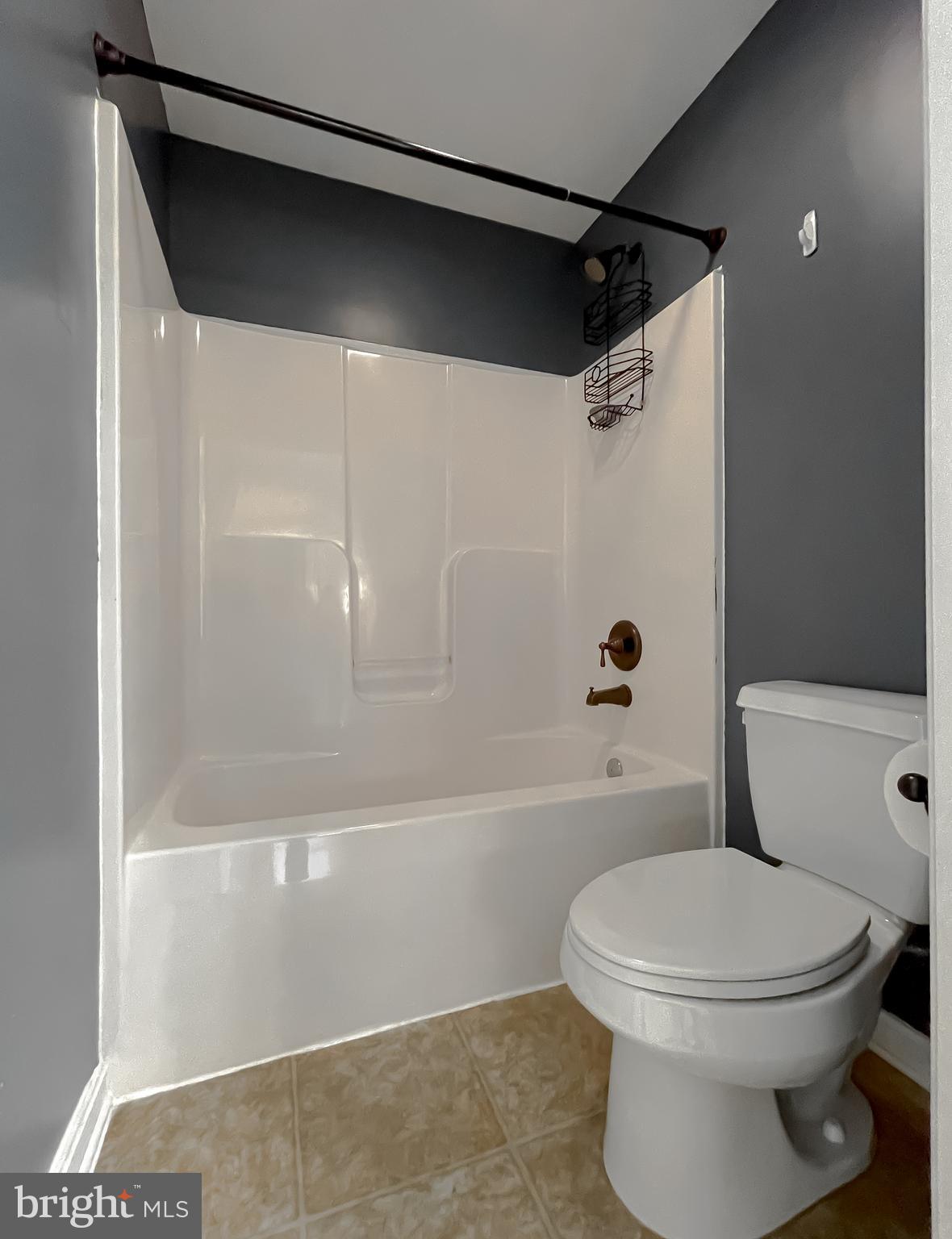 RUE WOODS SUBDIVISION - Residential Lease