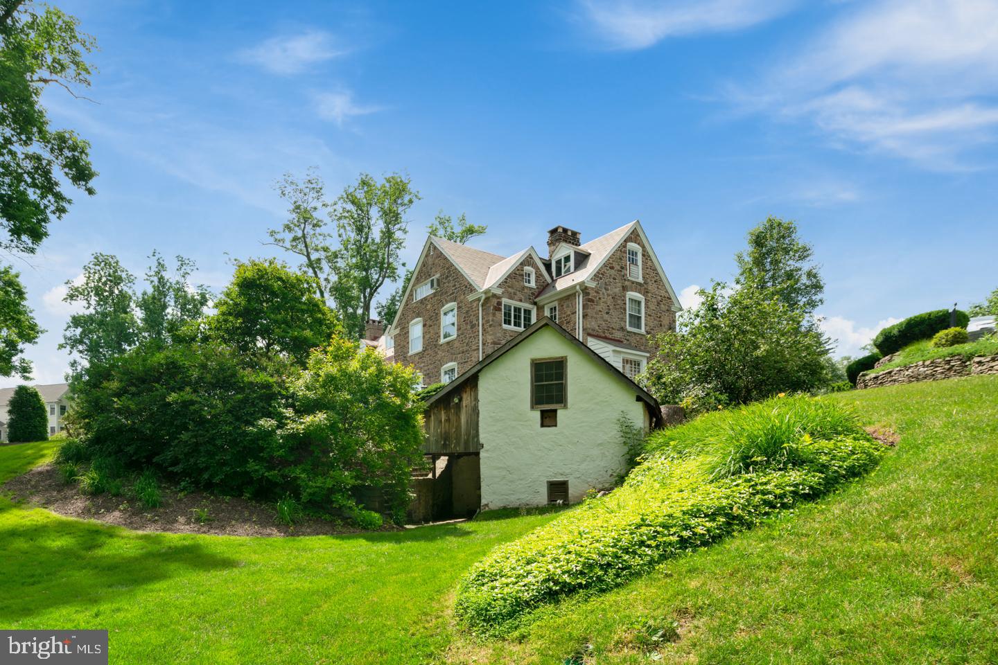 PINE TREE FARM - Residential