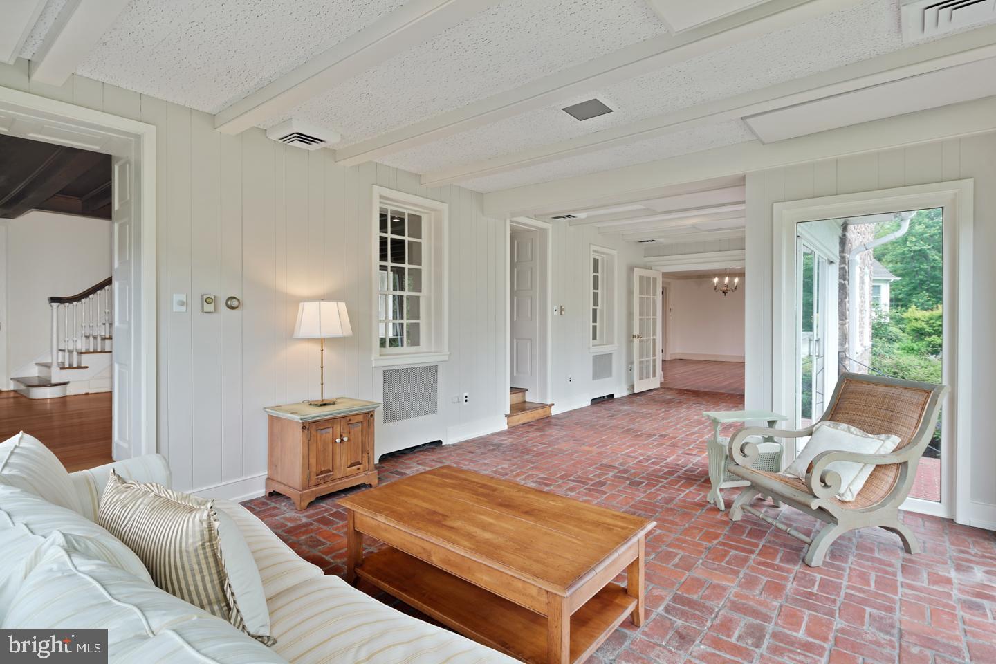 PINE TREE FARM - Residential