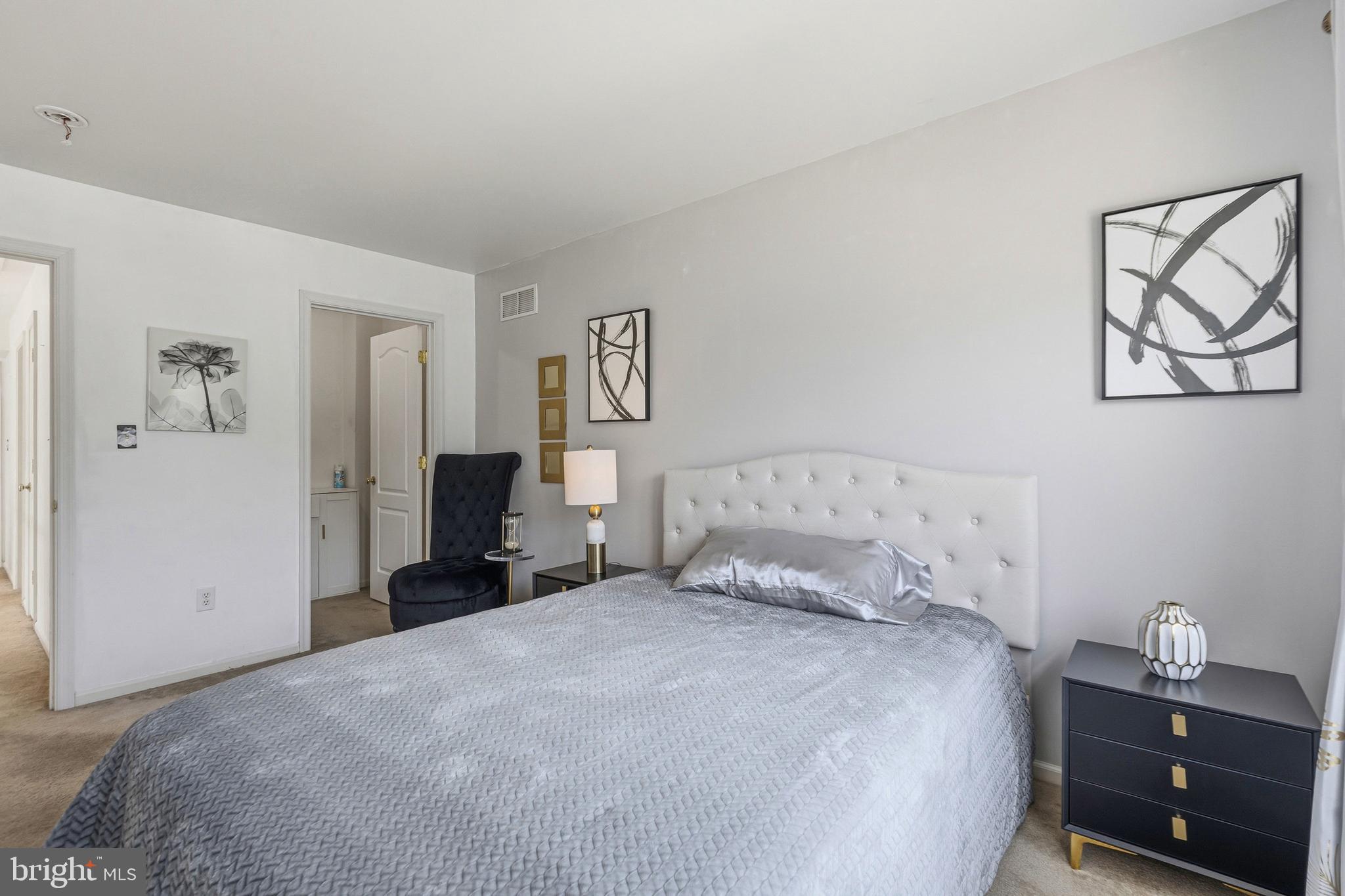 VILLAGE OF WESTOVE - Residential