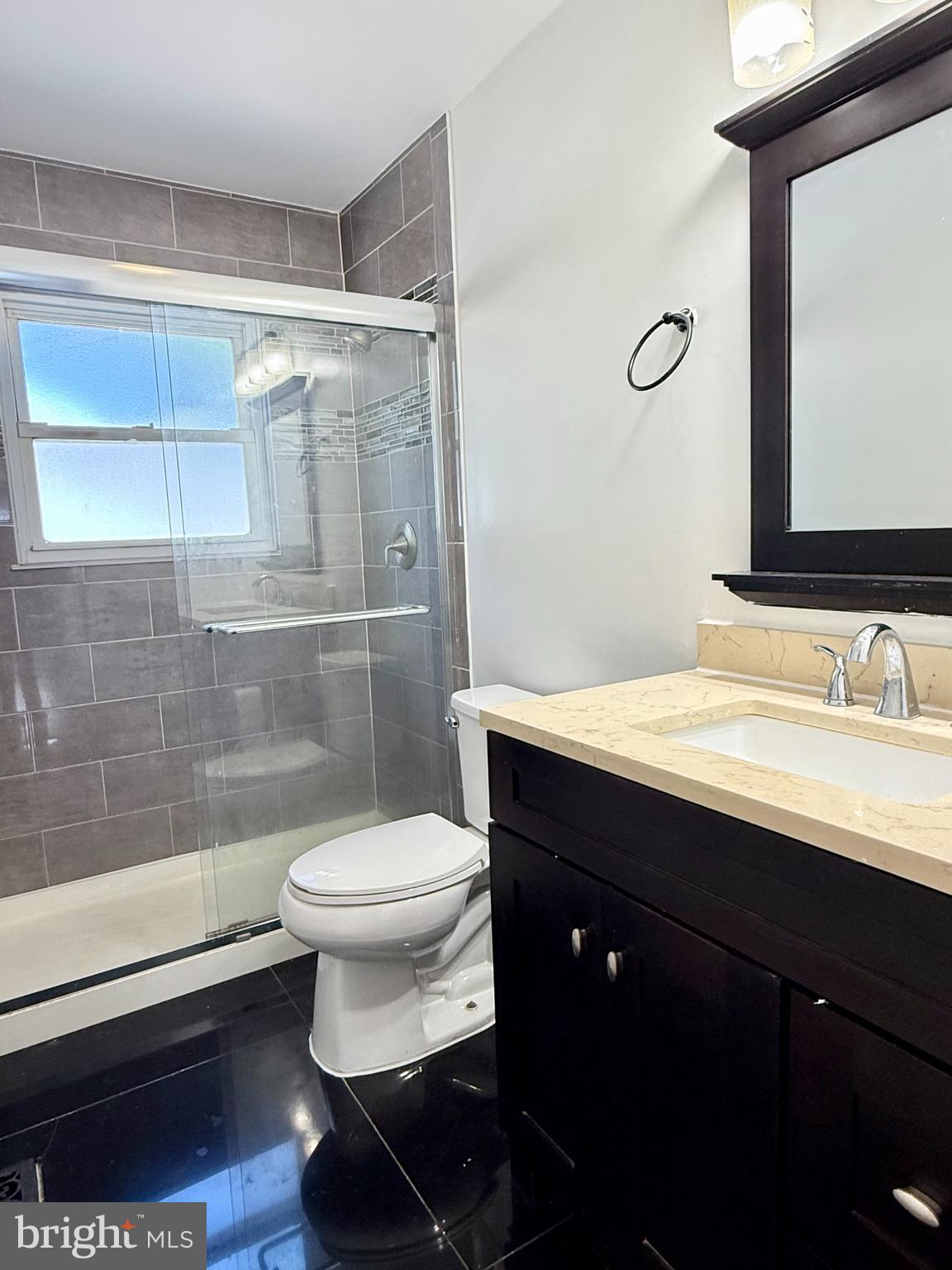 HOLLY MANOR - Residential