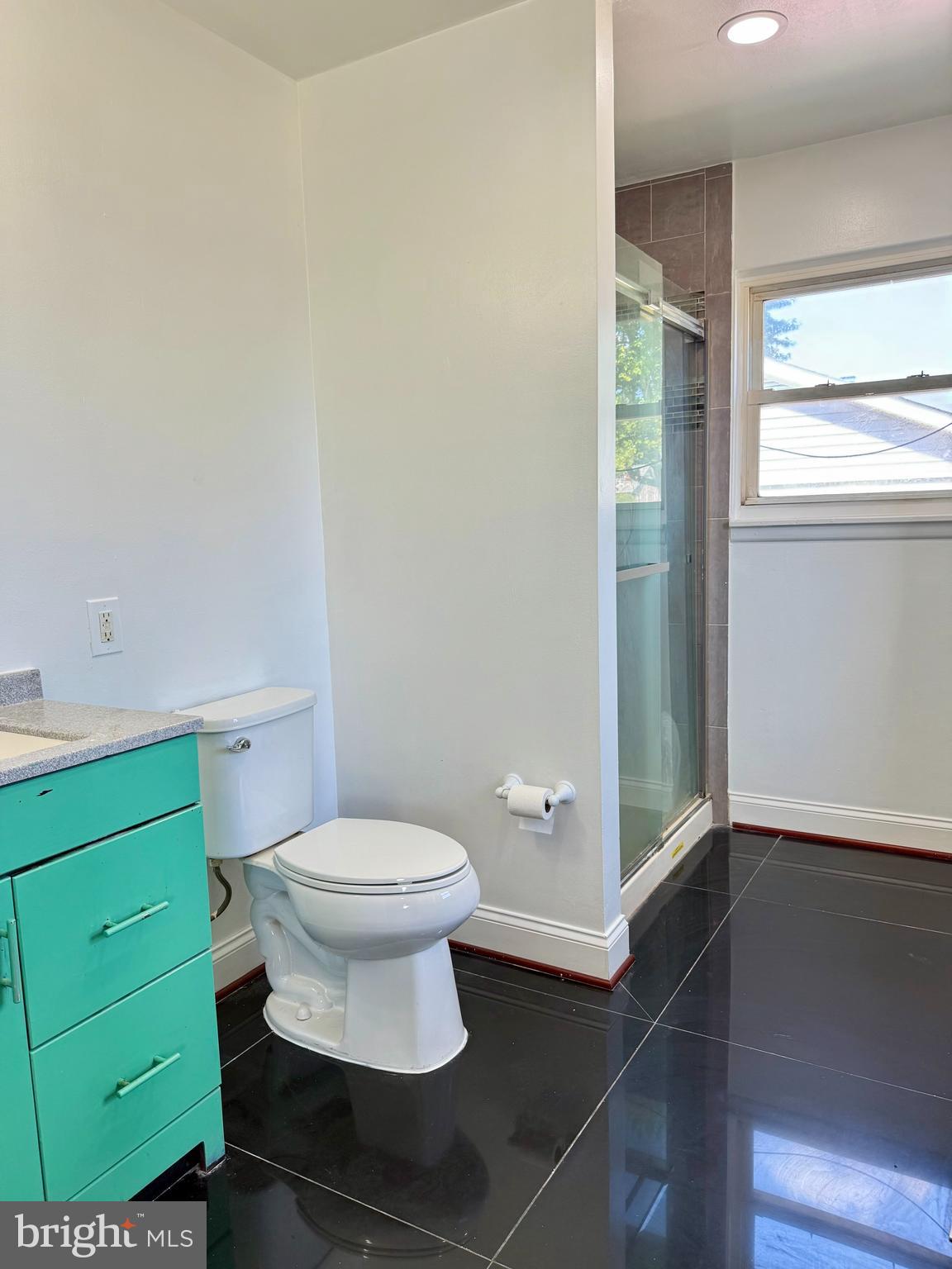 HOLLY MANOR - Residential