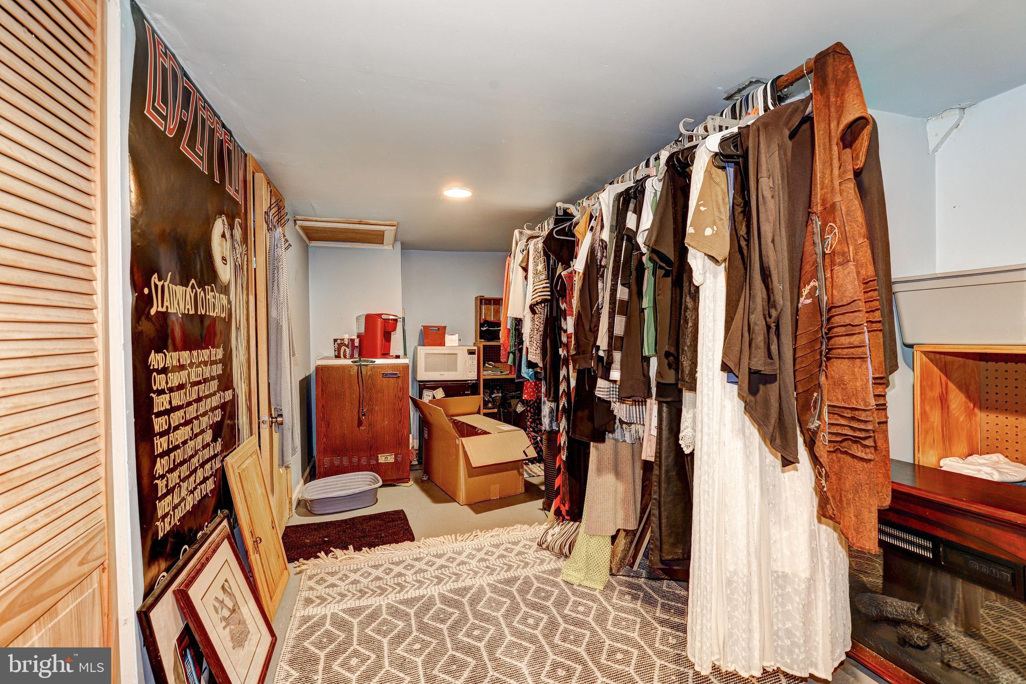 SHIPLEY HILL - Residential