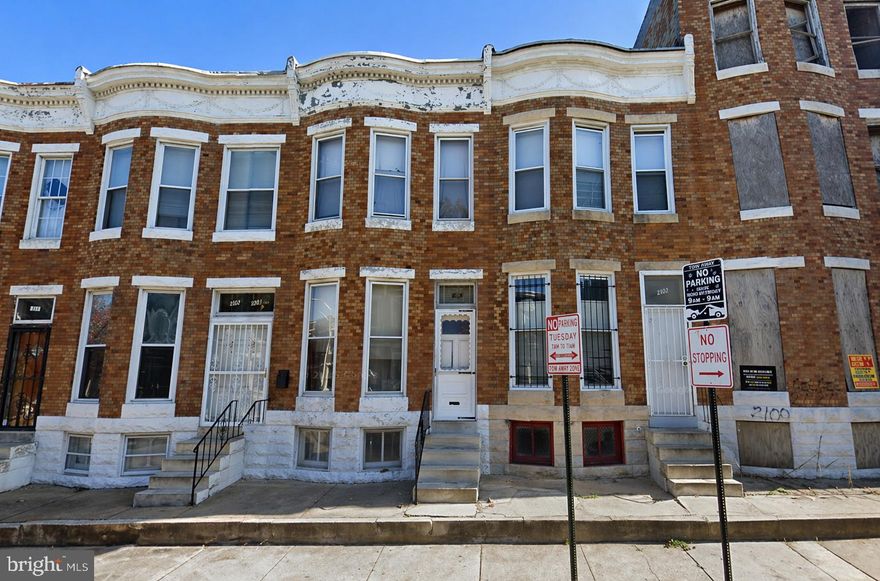 ONLINE AUCTION: This auction takes place on the Ashland Auction Group website bidding platform. Bidding begins 5/4/2026 @ 10:00 AM. Bidding ends 5/6/2026 @ 11:10 AM. The list price is the suggested opening bid. Deposit: $5,000.

This two-story townhouse is located in the Franklin Square neighborhood of Baltimore City. Residents can enjoy the nearby facilities and attractions such as the Grace Medical Center, Edgar Allen Poe Museum, Mount Clare Junction, and West Baltimore MARC Station. The property is vacant. The area provides easy access to the major traffic arteries, N Monroe St, connecting to other regional parts of the city.