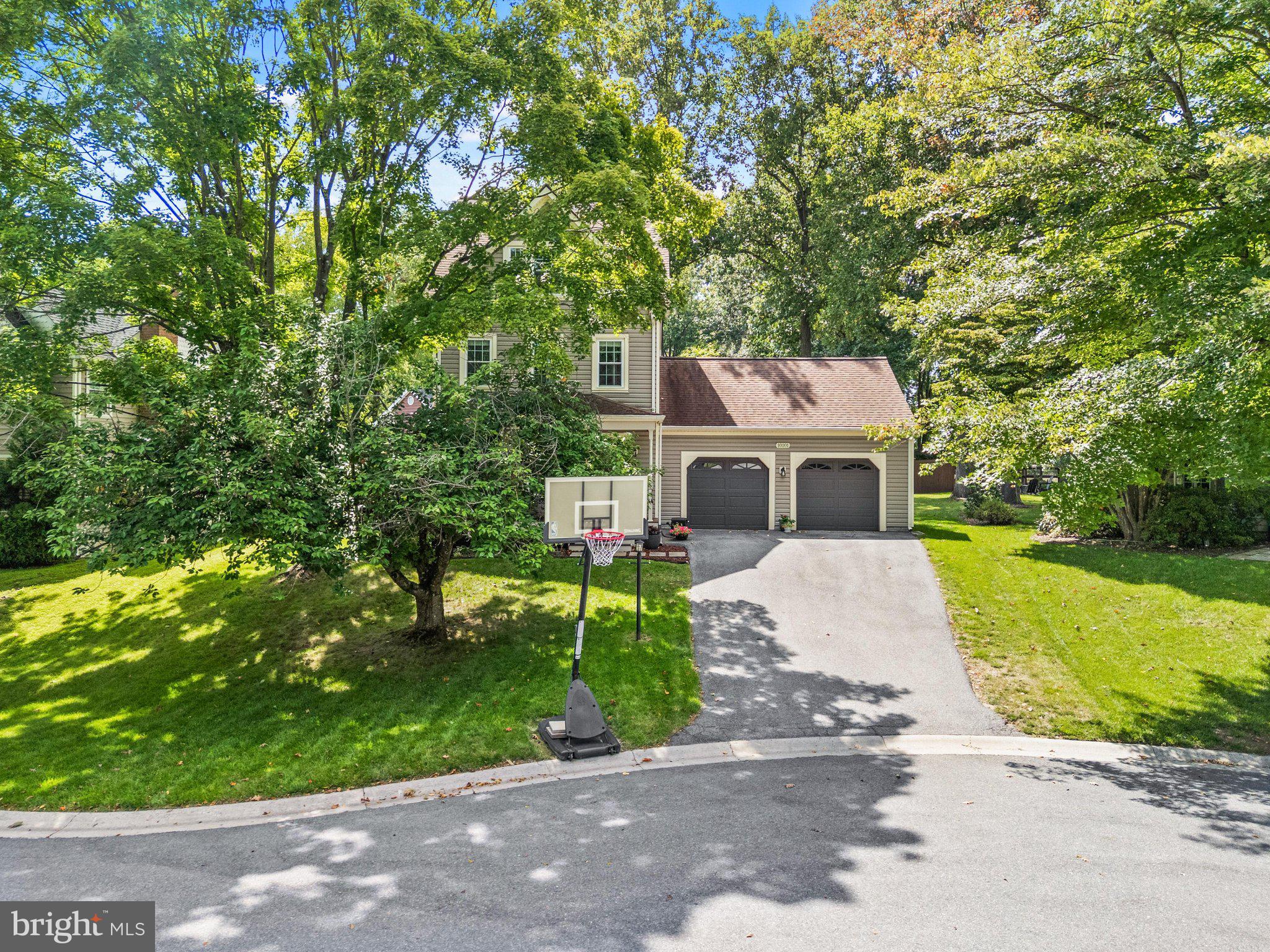 10101 GOLDEN EYE COURT