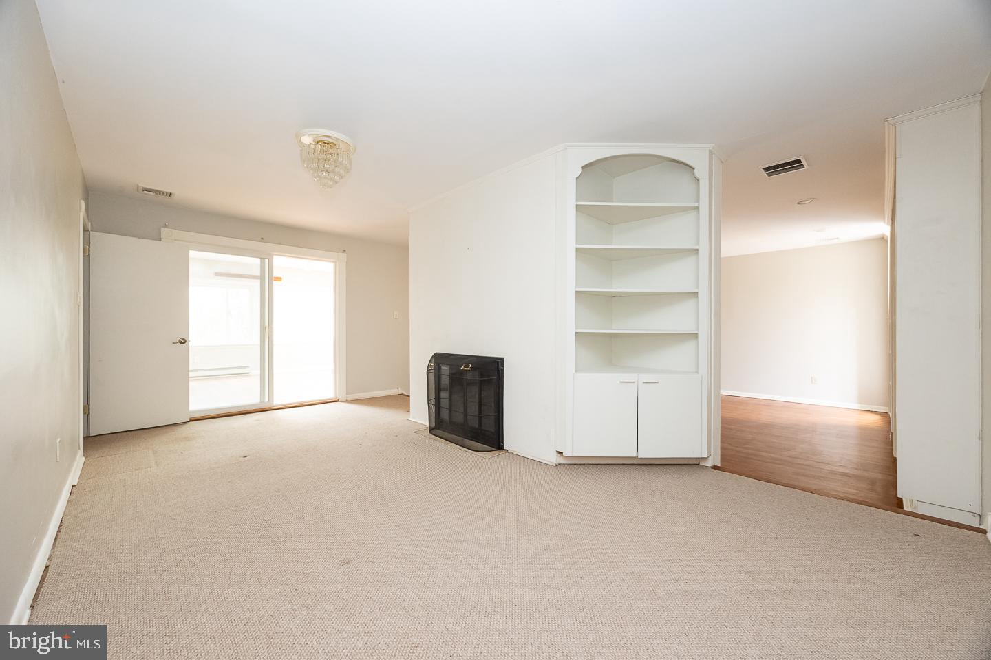 OAKBOURNE PARK - Residential