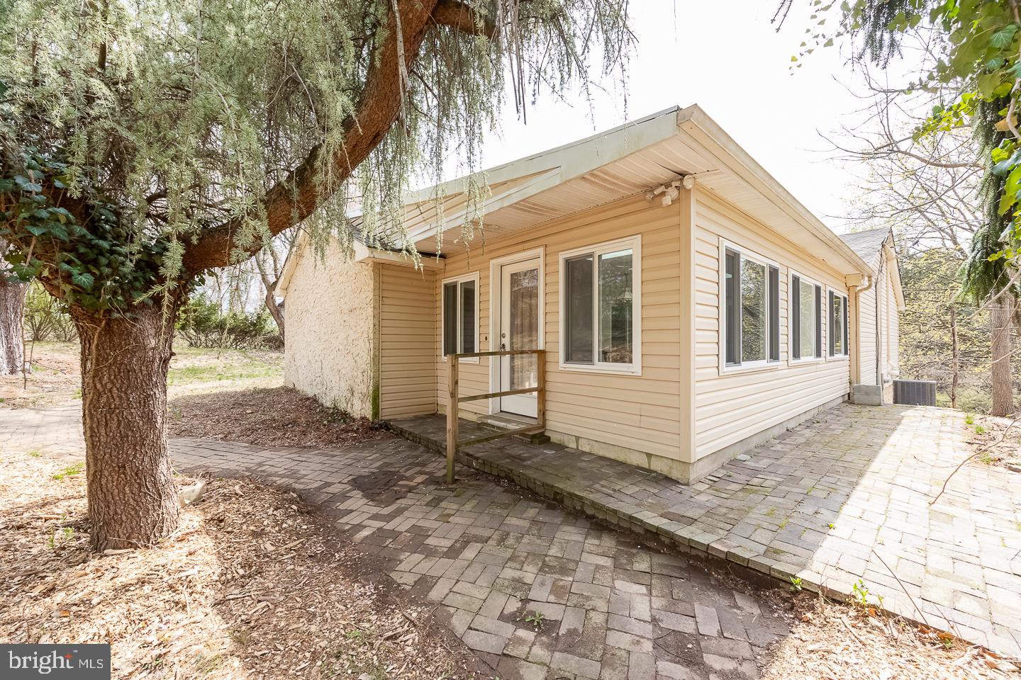 OAKBOURNE PARK - Residential