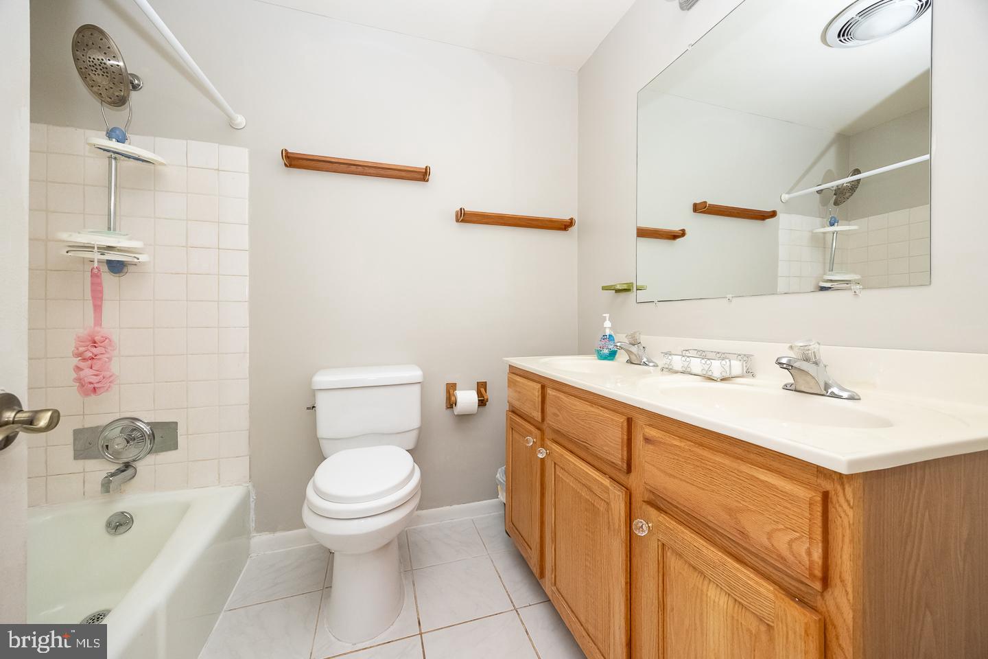 OAKBOURNE PARK - Residential