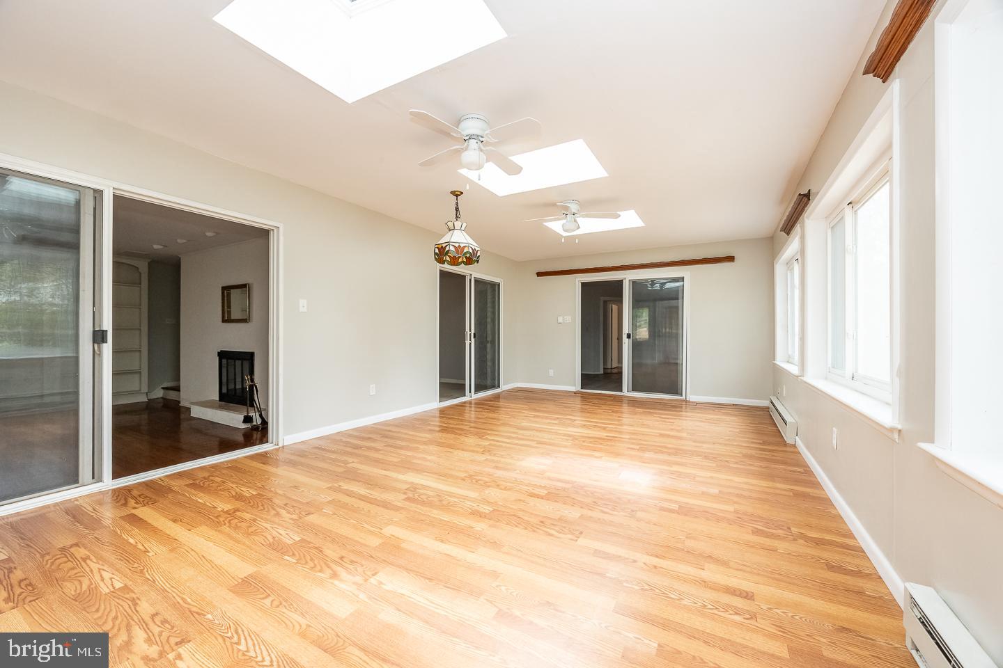 OAKBOURNE PARK - Residential