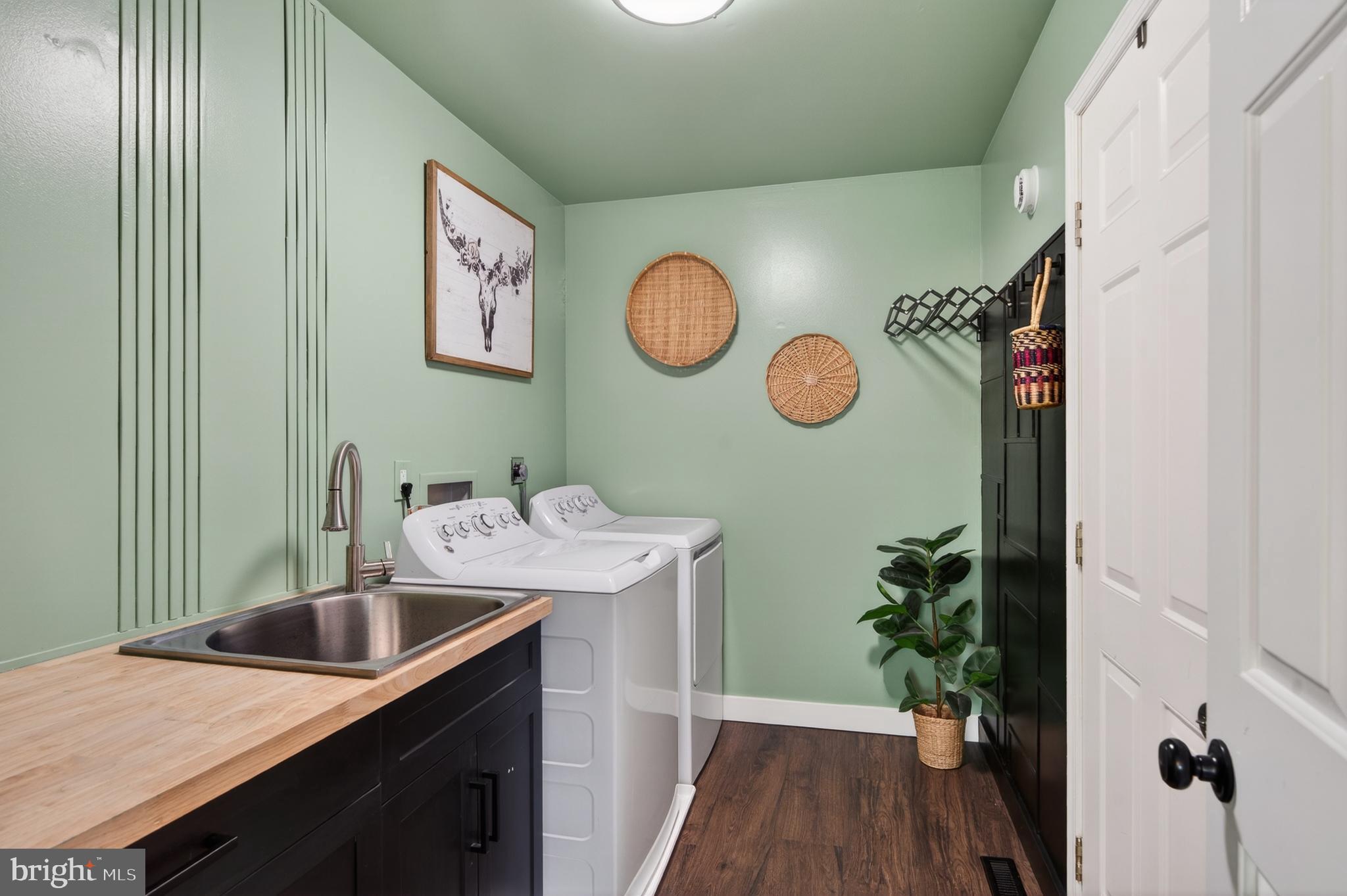 THISTLEBERRY FARMS - Residential