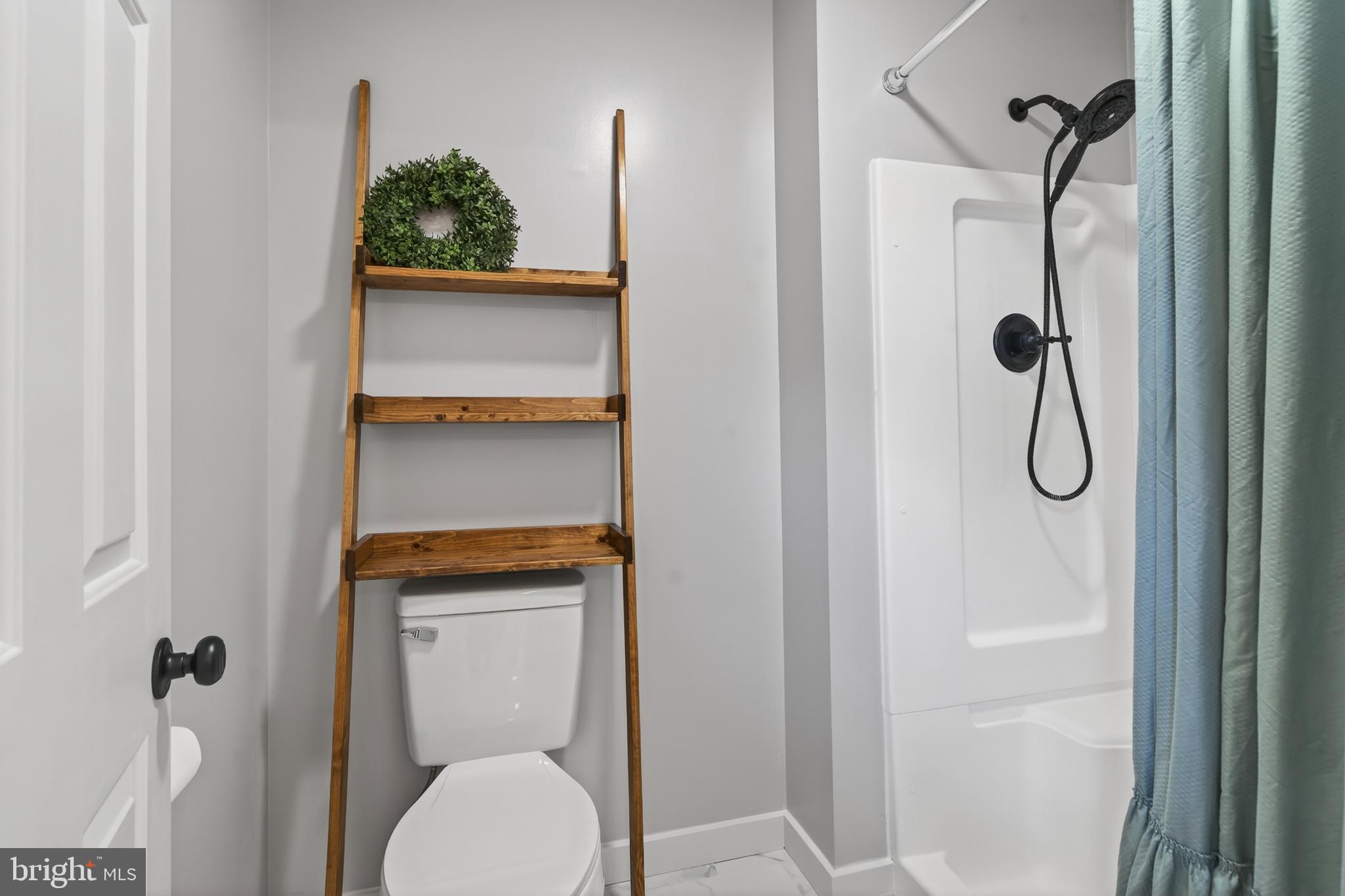 THISTLEBERRY FARMS - Residential