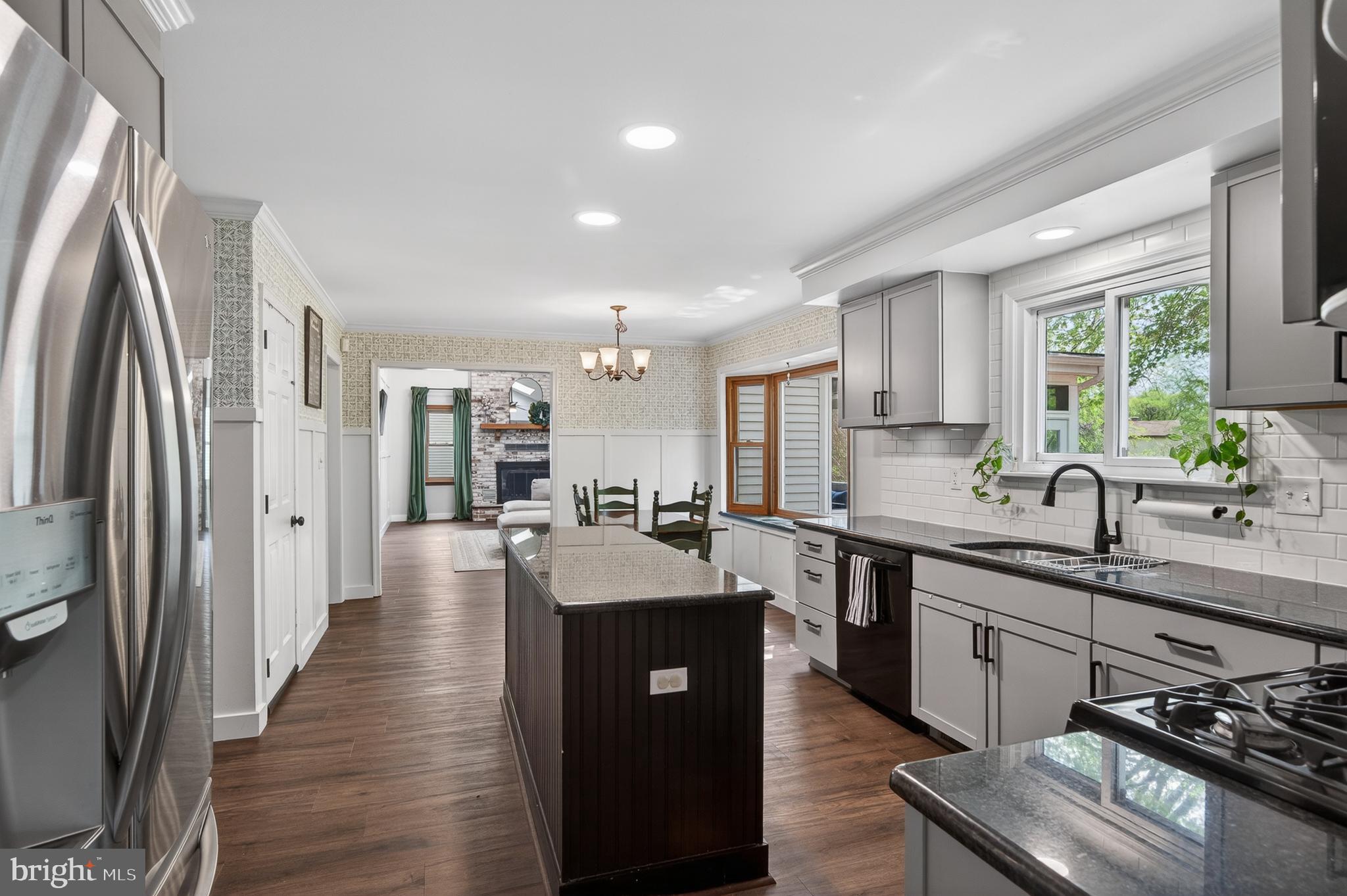 THISTLEBERRY FARMS - Residential