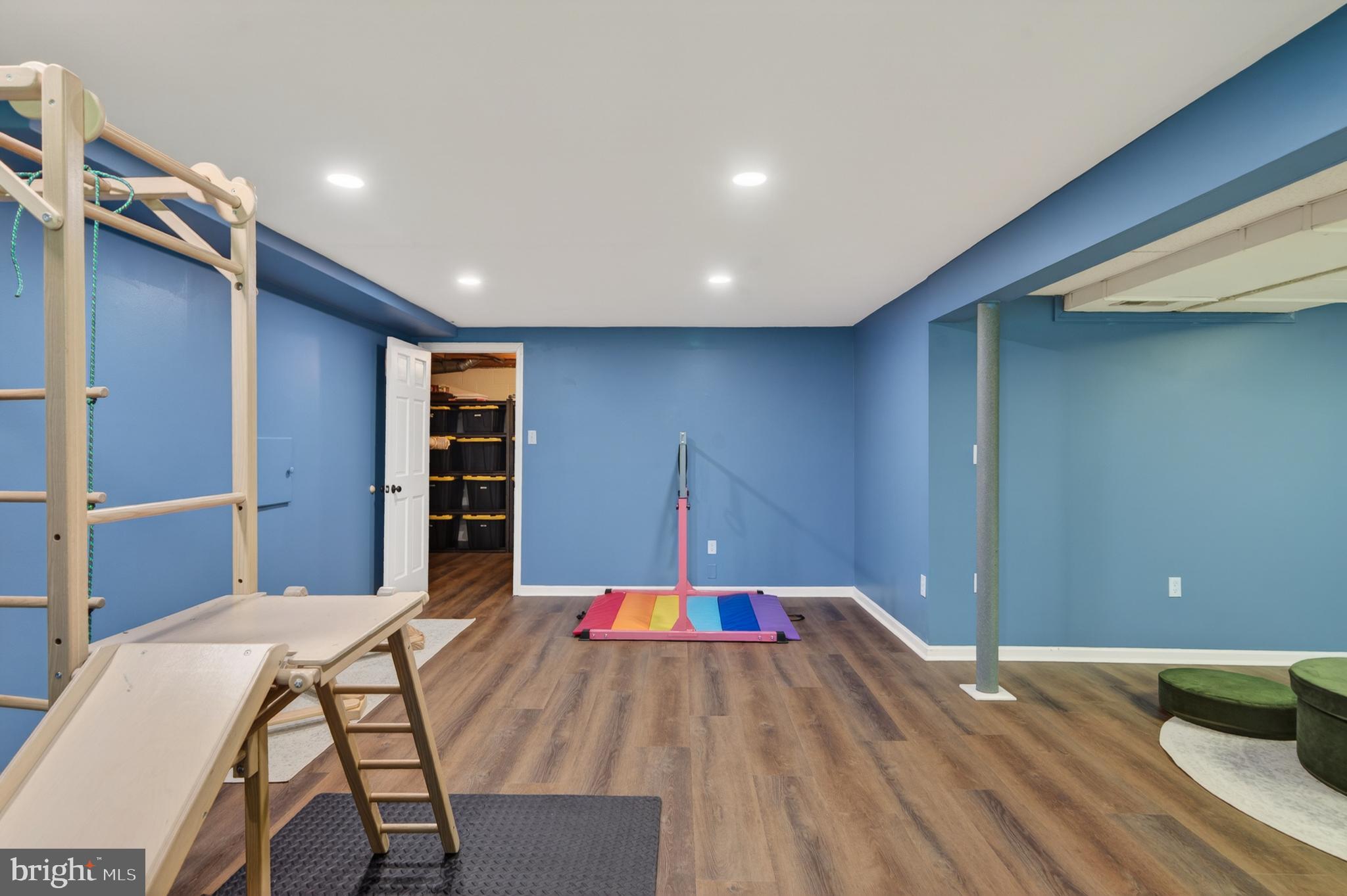 THISTLEBERRY FARMS - Residential