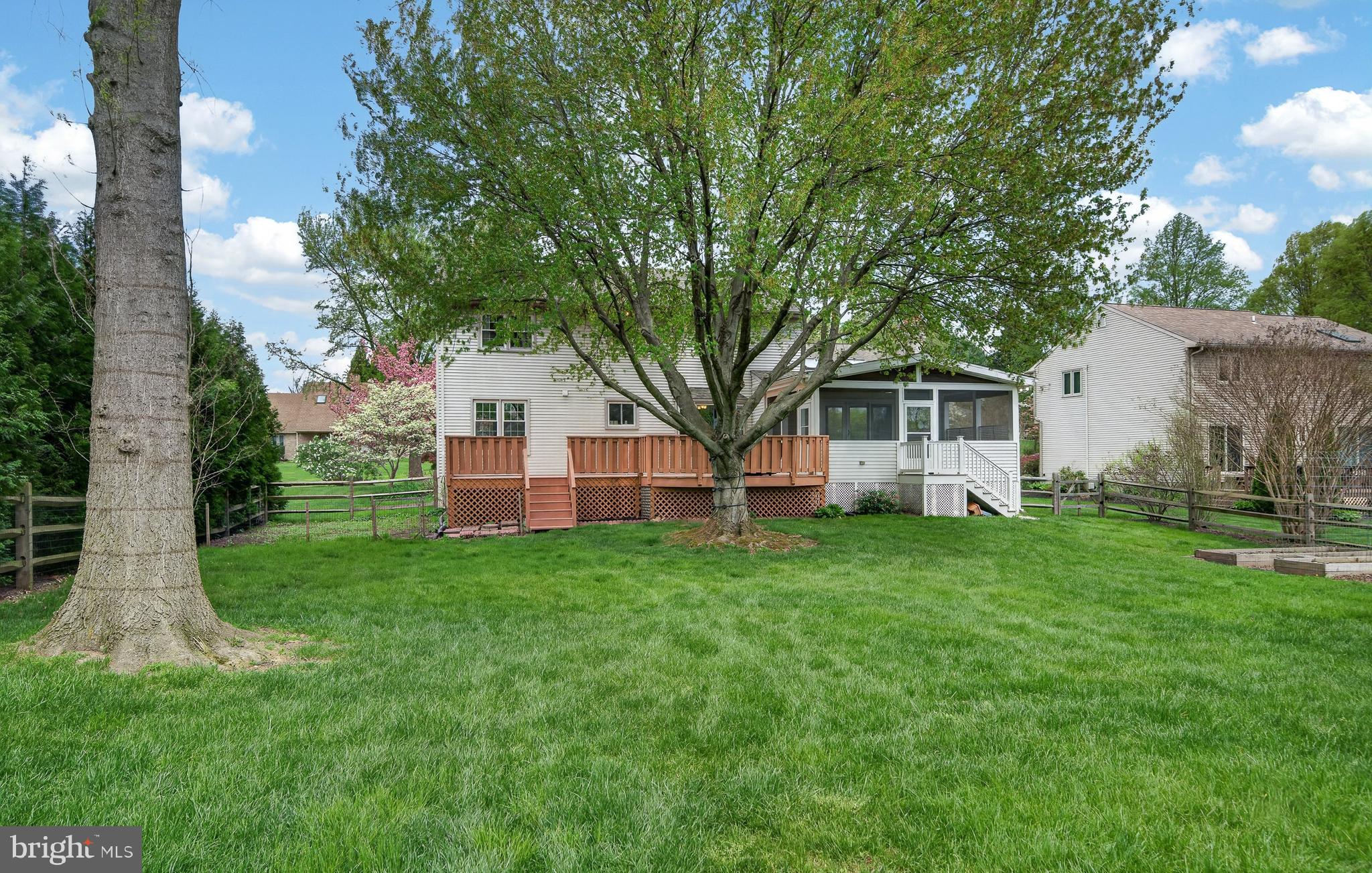 THISTLEBERRY FARMS - Residential