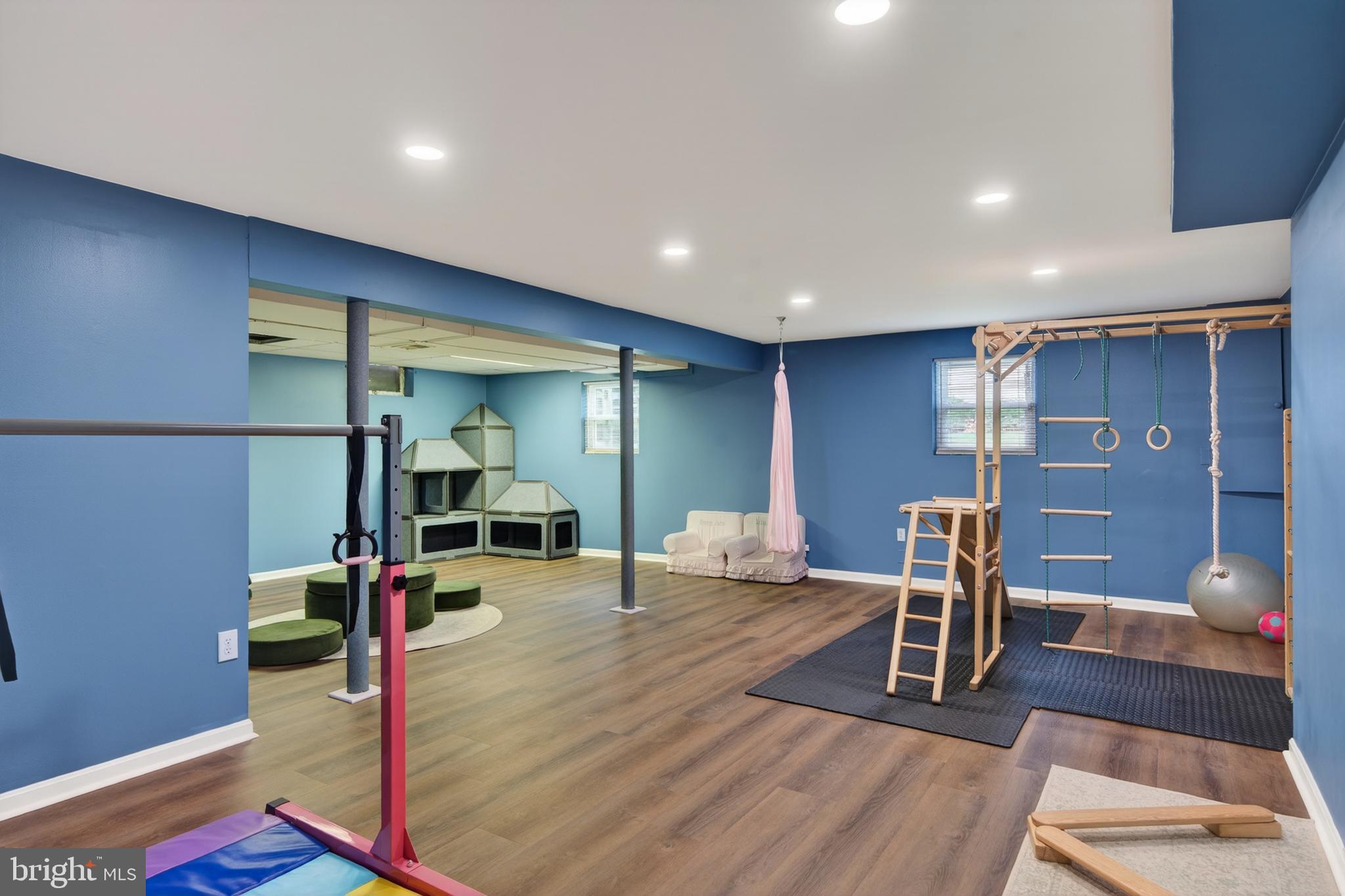 THISTLEBERRY FARMS - Residential