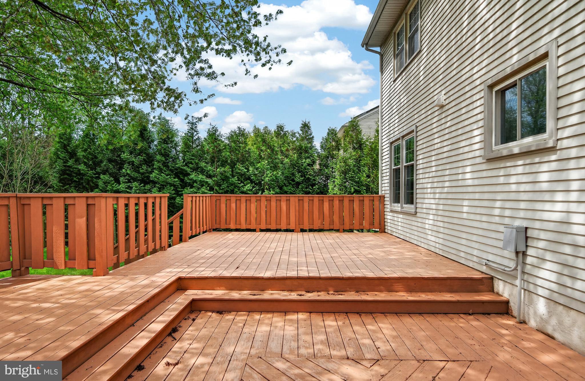 THISTLEBERRY FARMS - Residential