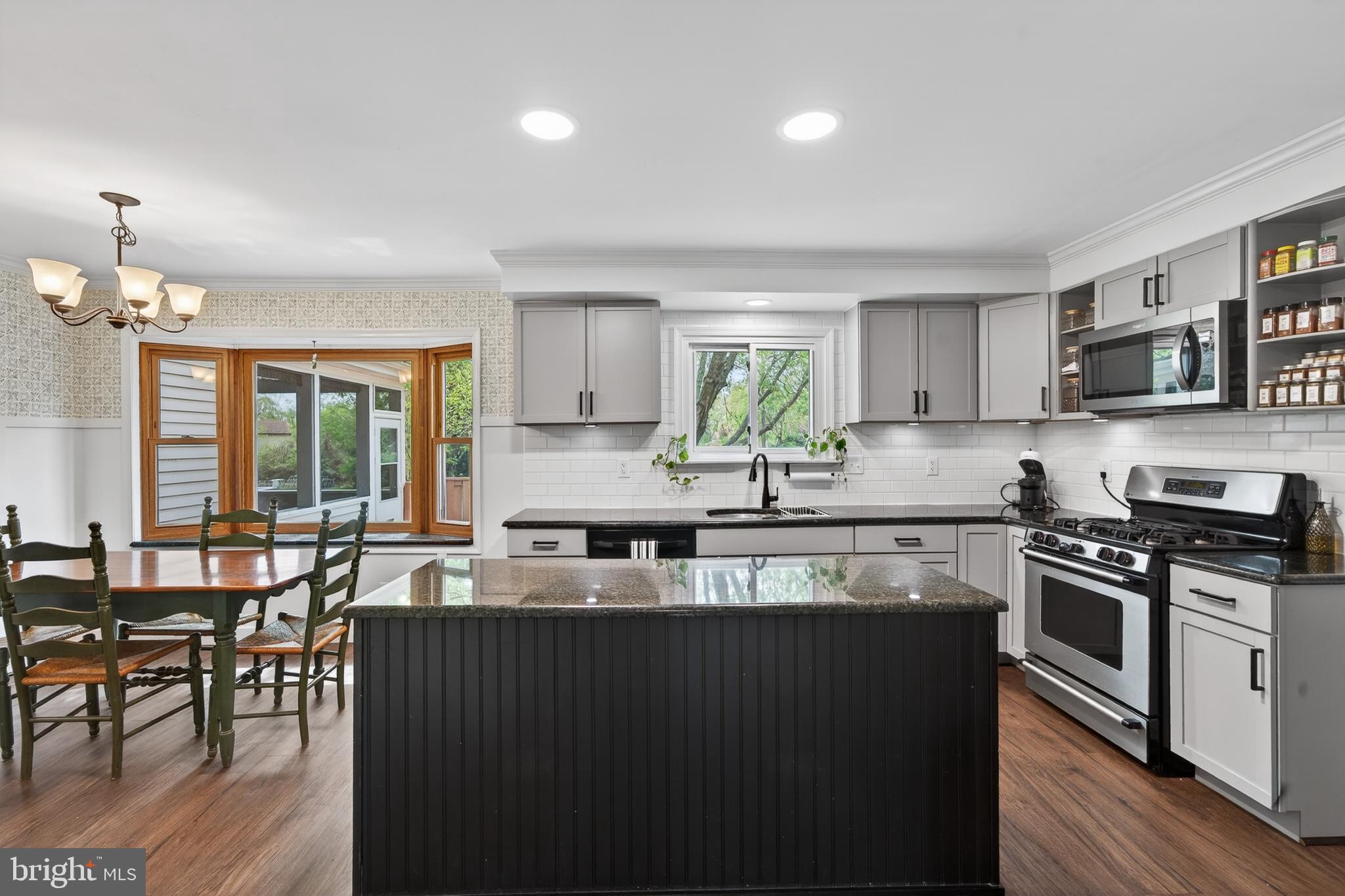 THISTLEBERRY FARMS - Residential