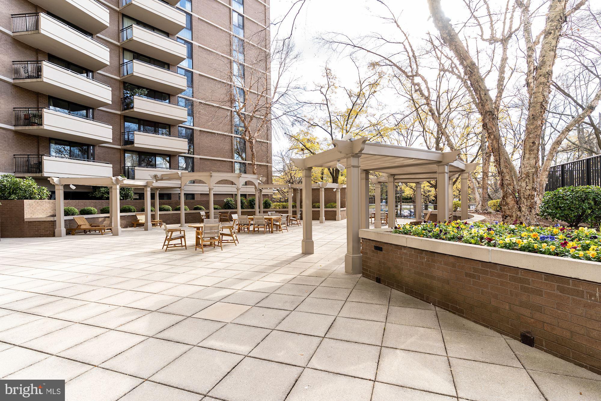 CHEVY CHASE - Residential