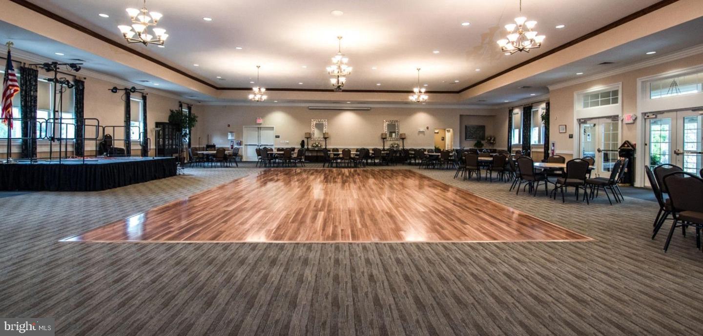 VILLAGES AT HILLVIEW - Residential