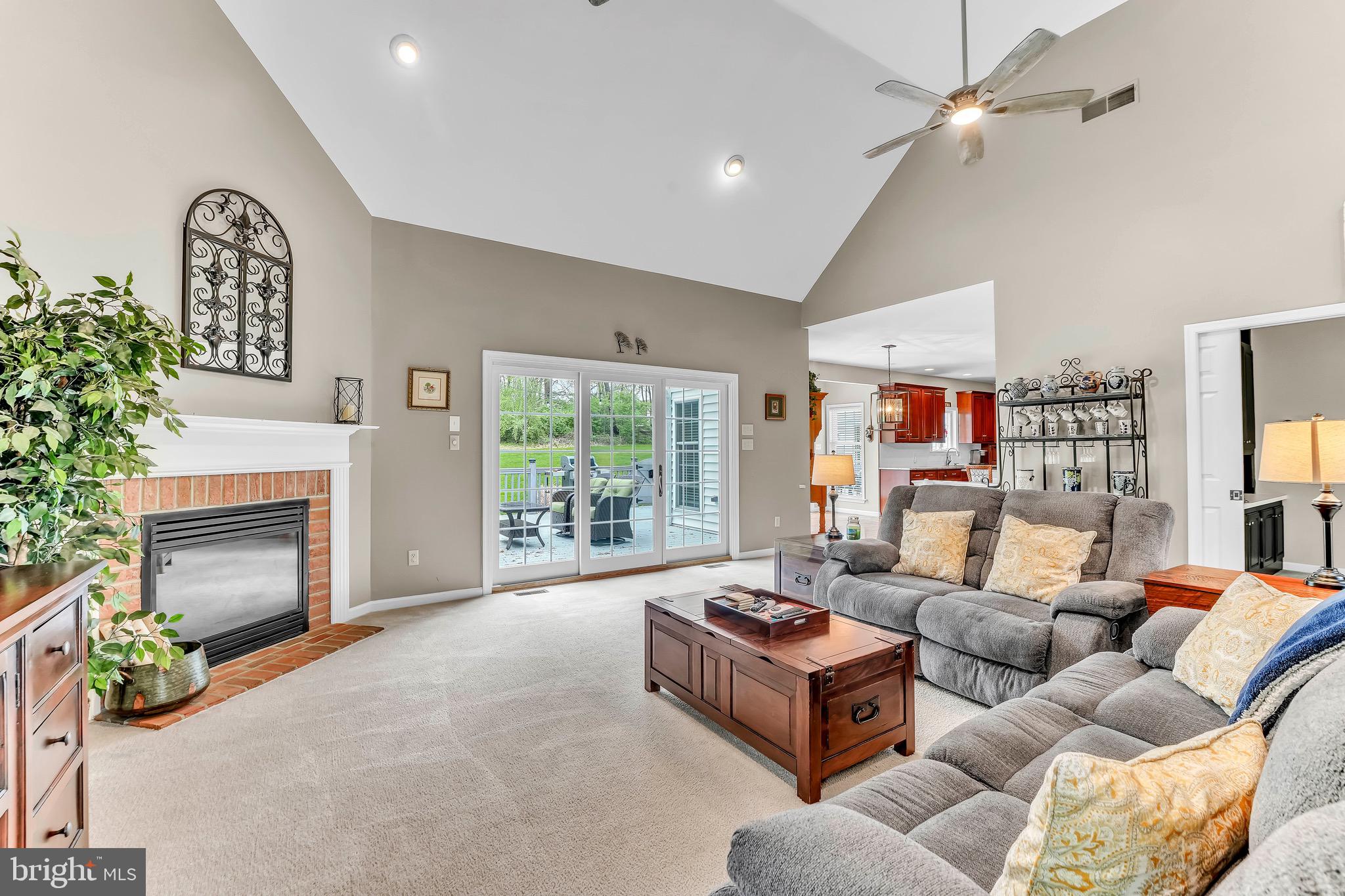 STONEGATE - Residential