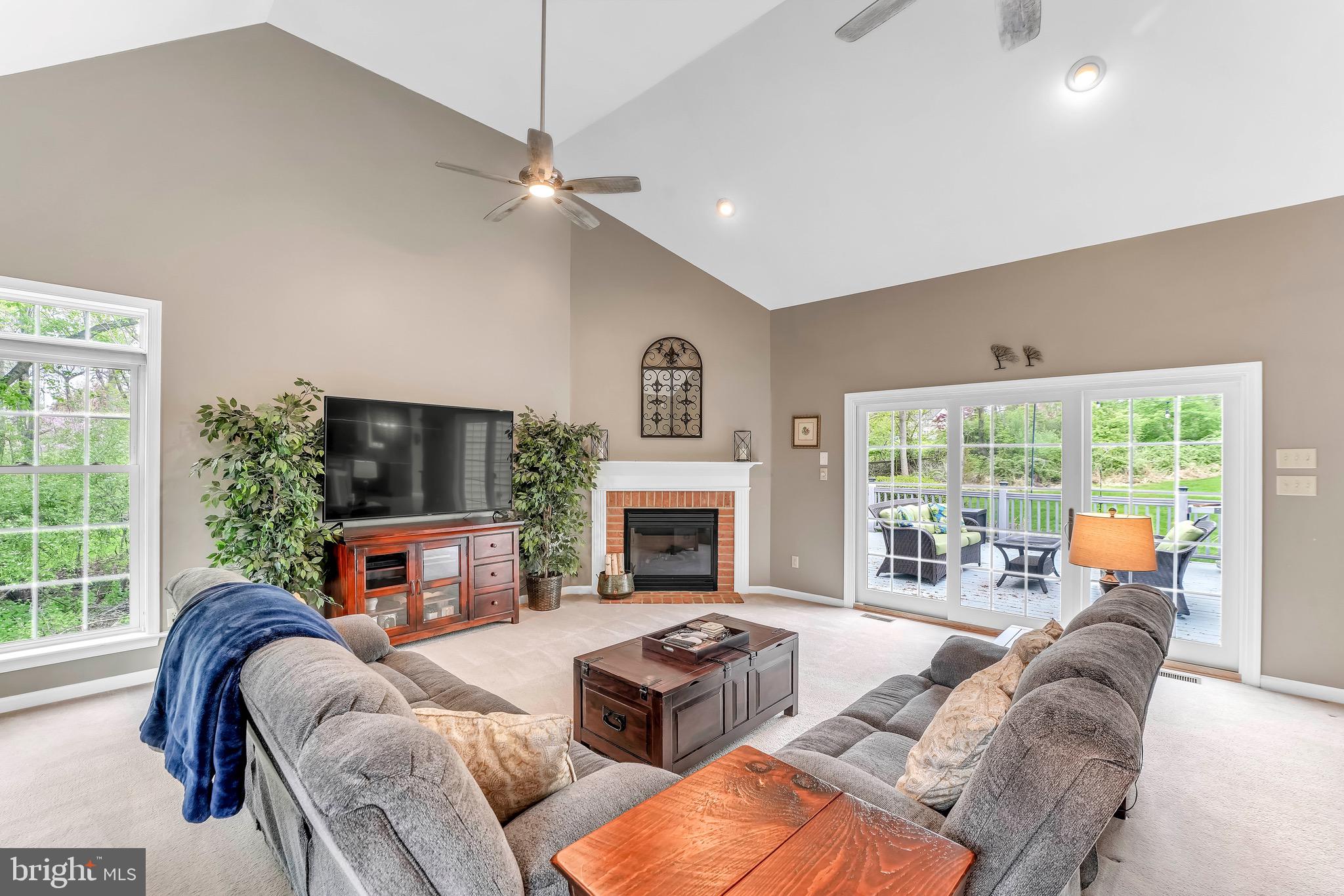 STONEGATE - Residential