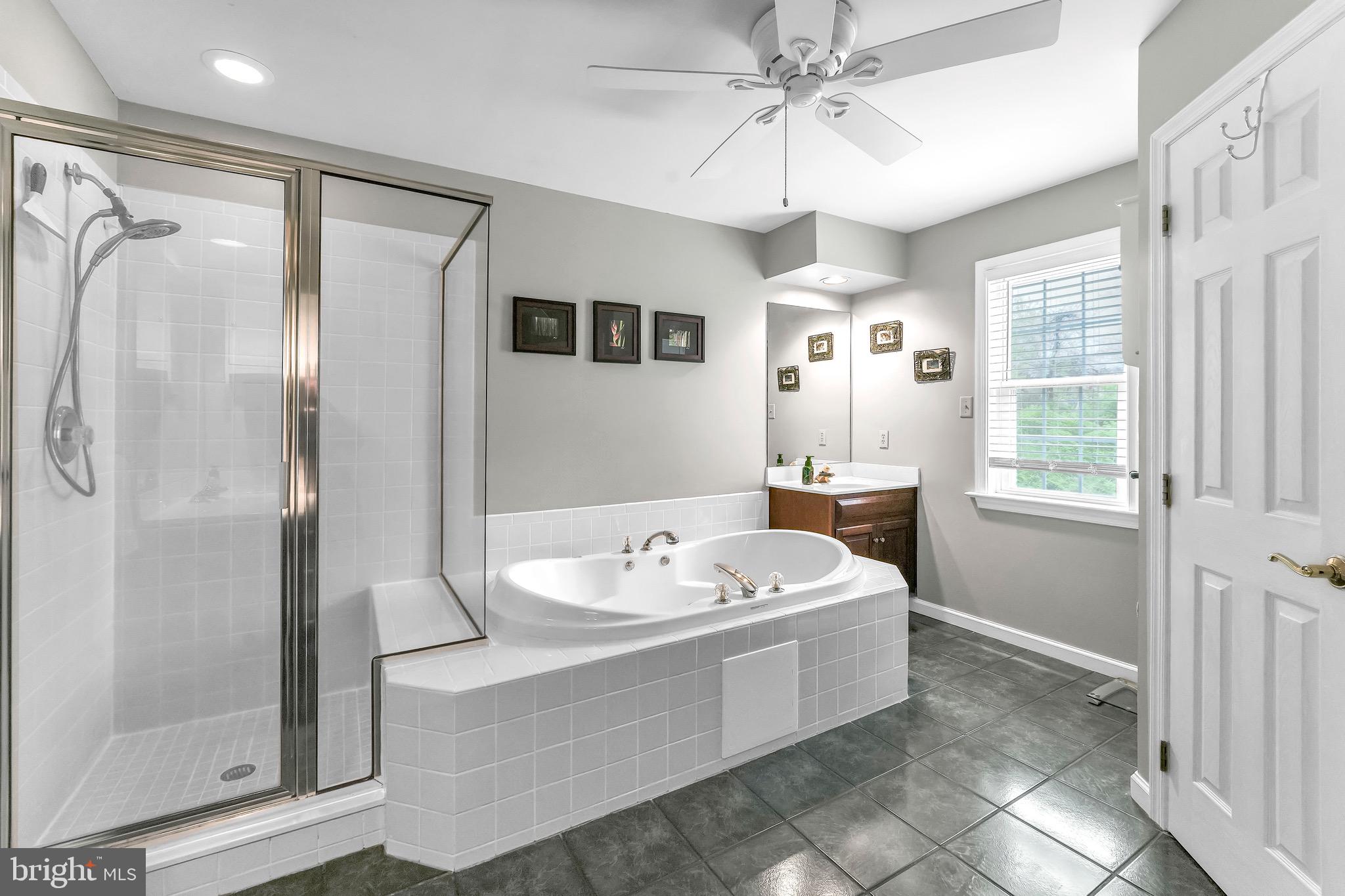 STONEGATE - Residential