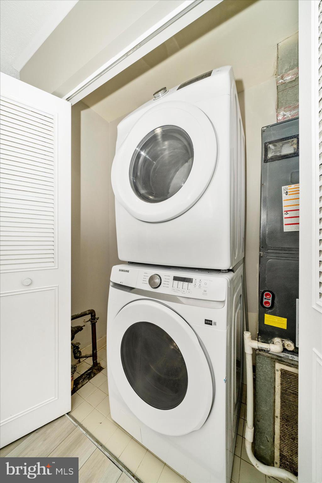 KINGS CONTRIVANCE - Residential