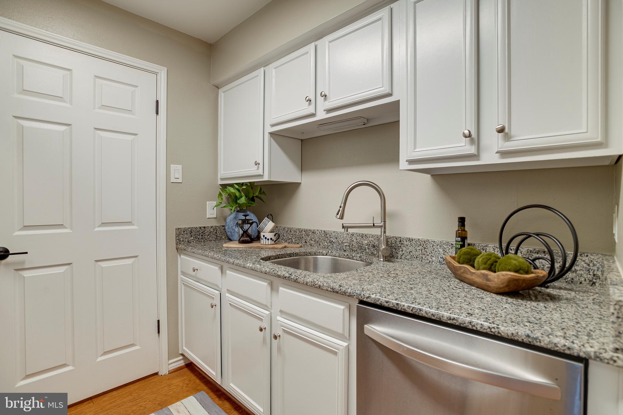 FOUNTAINS AT MCLEAN - Residential