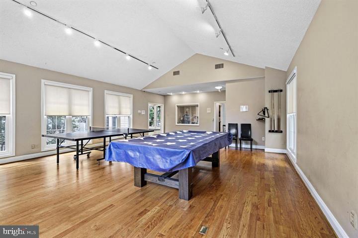 FOUNTAINS AT MCLEAN - Residential