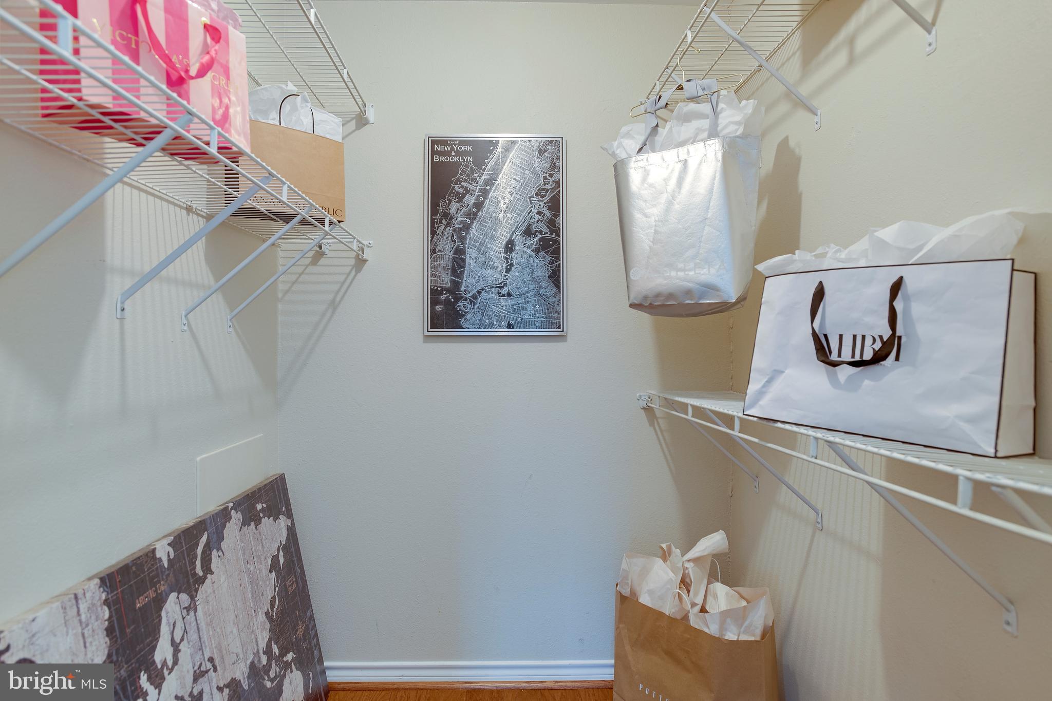 FOUNTAINS AT MCLEAN - Residential