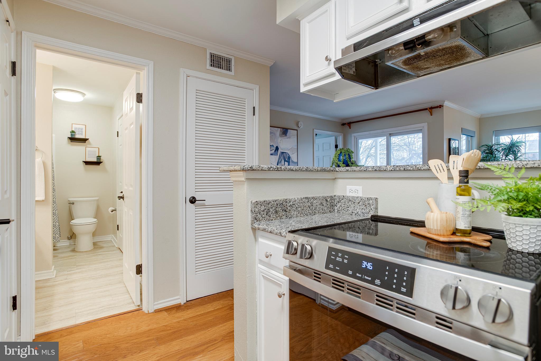 FOUNTAINS AT MCLEAN - Residential